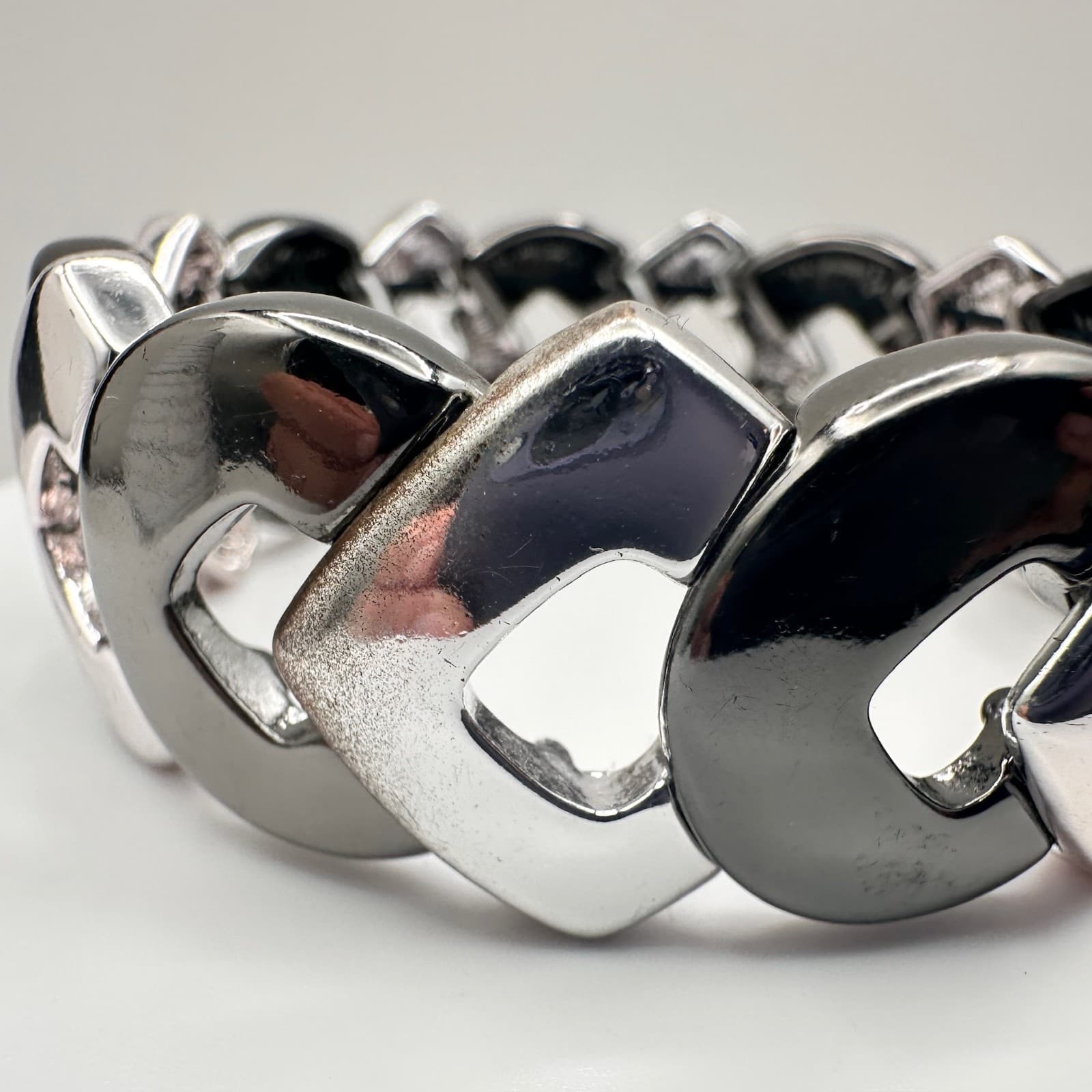 Vintage 90s Two Tone Silver Gunmetal Curb Link Stretch Bracelet Women's Jewelry - Thumbnail 3