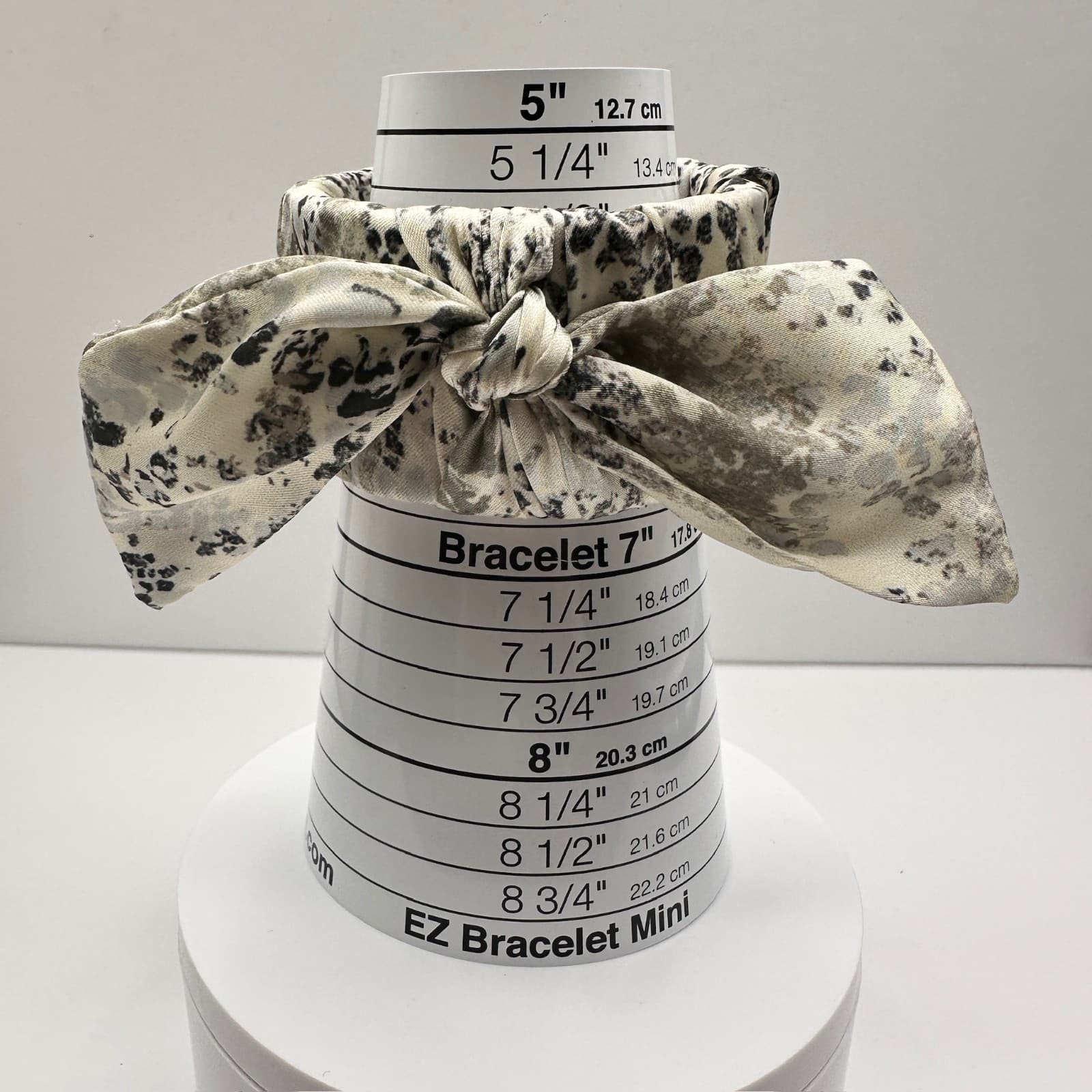 Vintage 90s Satin Leopard Print Bow Cuff Bracelet Cream & Black Fashion Jewelry - Thumbnail 11