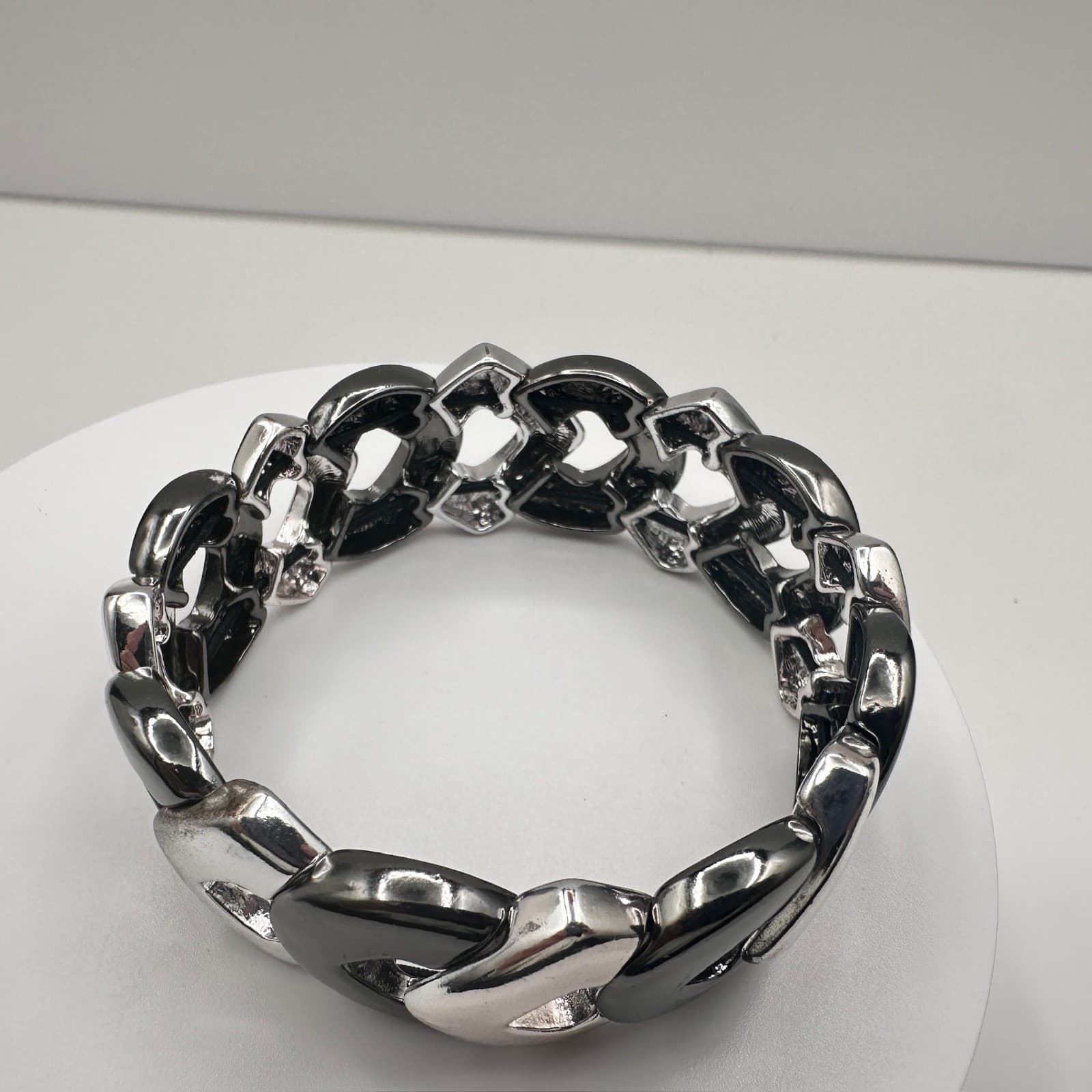 Vintage 90s Two Tone Silver Gunmetal Curb Link Stretch Bracelet Women's Jewelry - Thumbnail 9