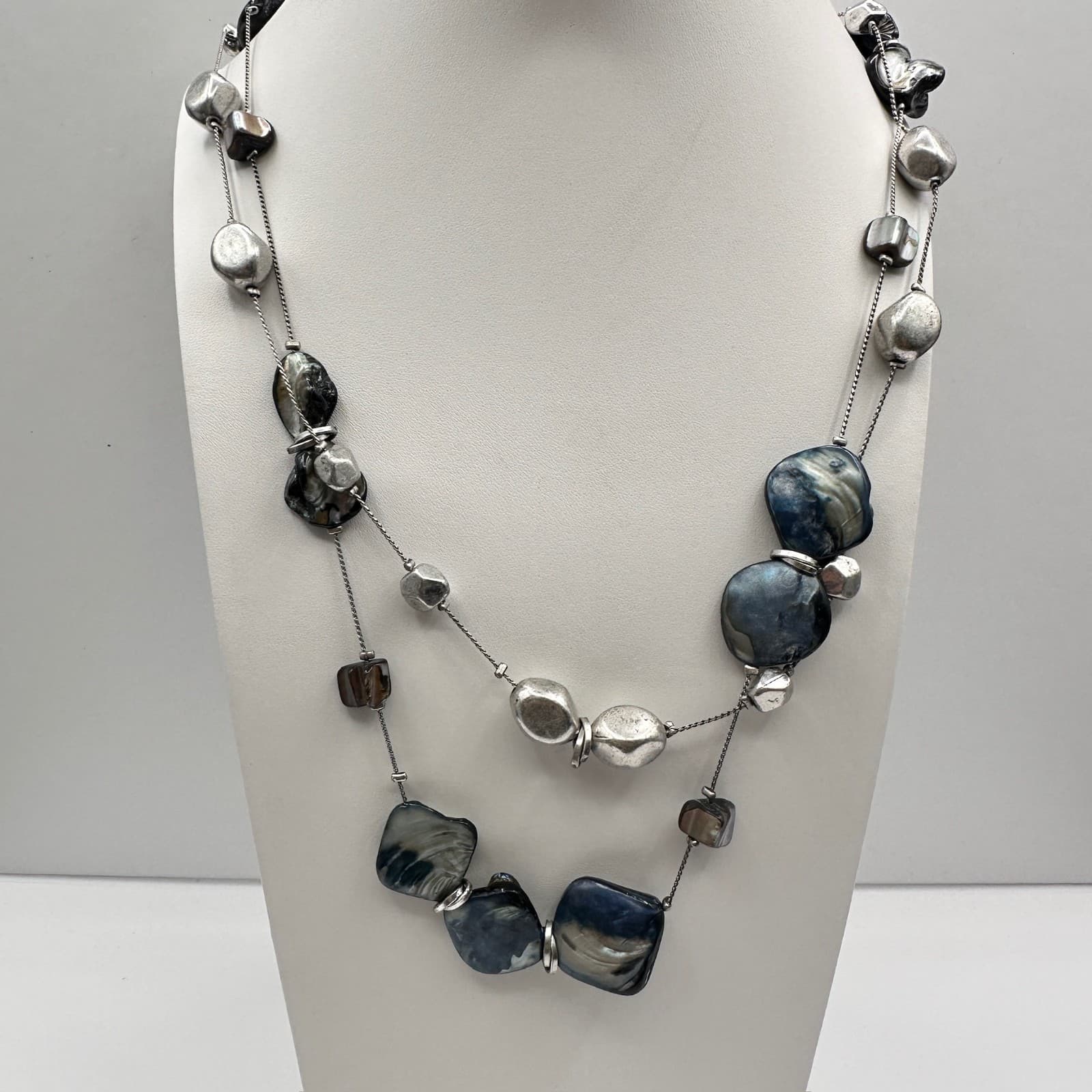 Vintage 80s Fashion Jewelry Layered Iridescent Shell Bead Necklace Silver Tone - Thumbnail 7