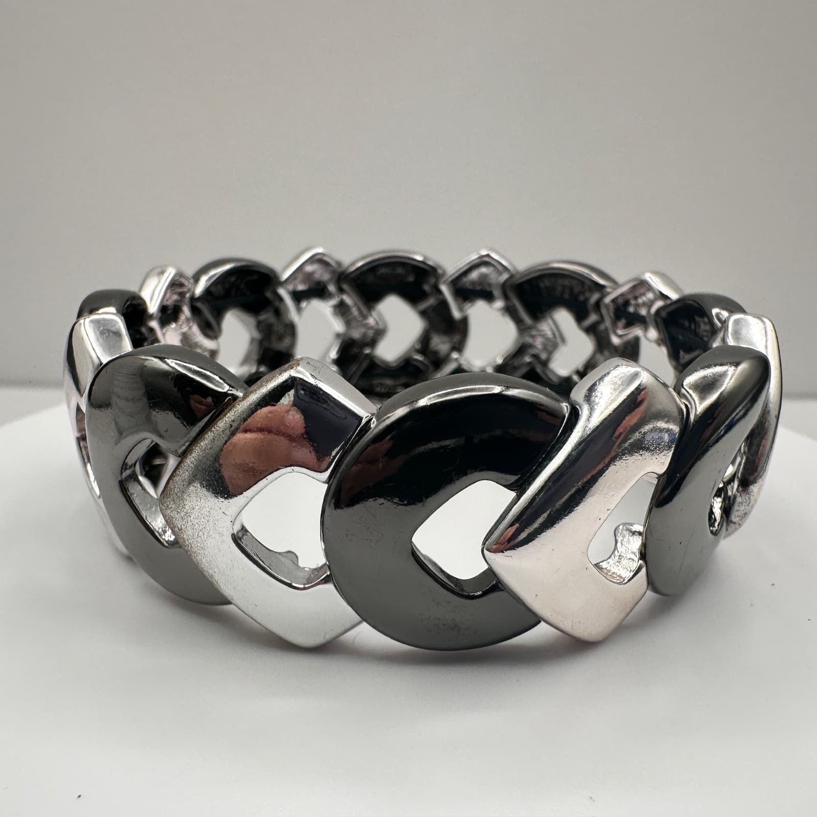 Vintage 90s Two Tone Silver Gunmetal Curb Link Stretch Bracelet Women's Jewelry - Thumbnail 2