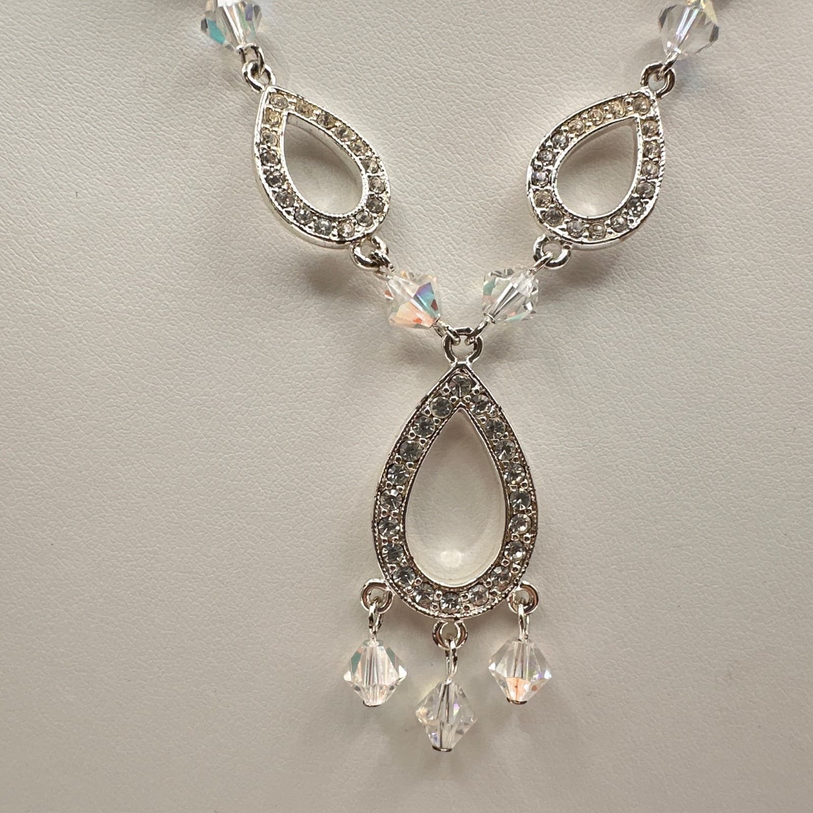 Vintage Y2K Silver Tone Rhinestone Teardrop Necklace AB Crystal Dangle Jewelry - Thumbnail 2