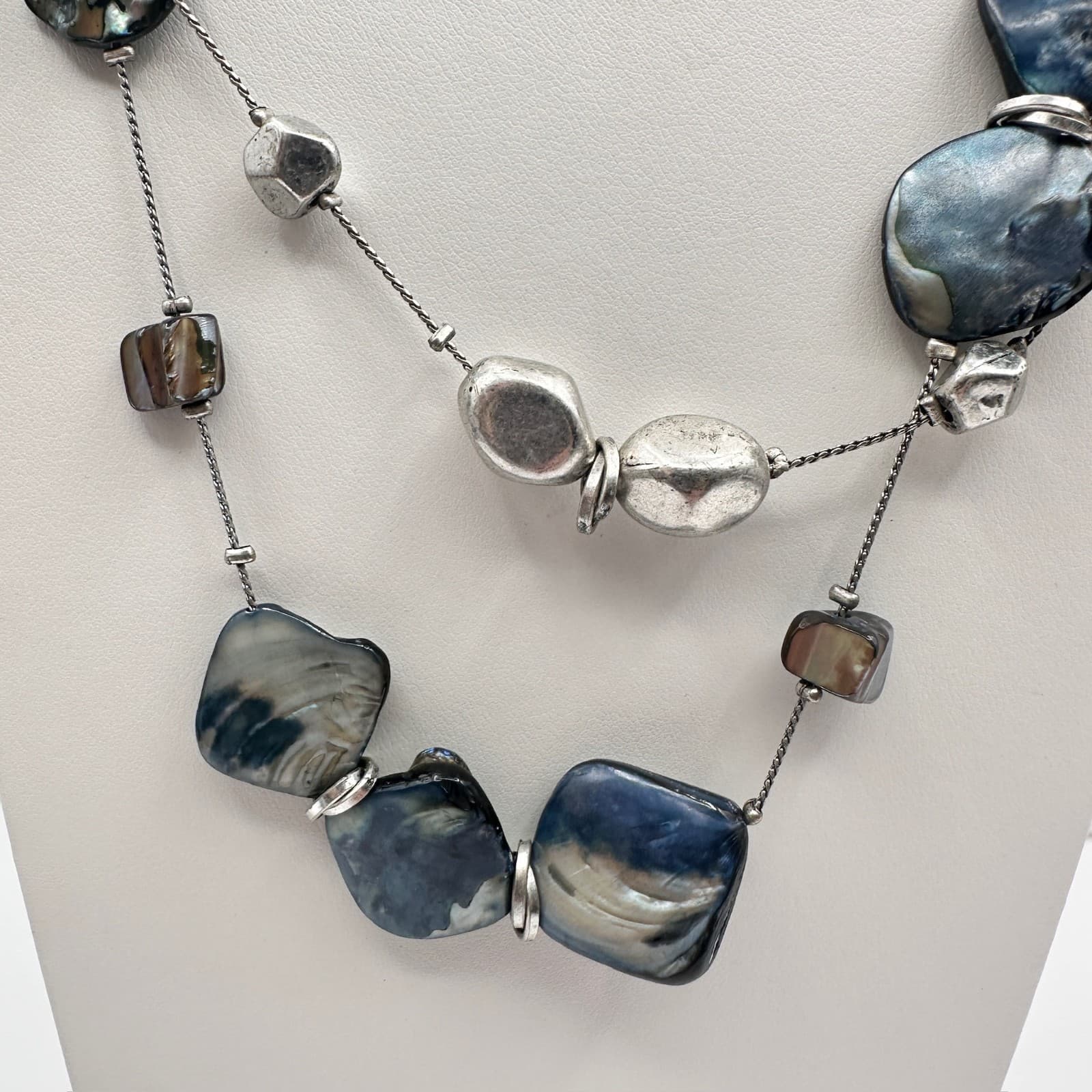 Vintage 80s Fashion Jewelry Layered Iridescent Shell Bead Necklace Silver Tone - Thumbnail 8