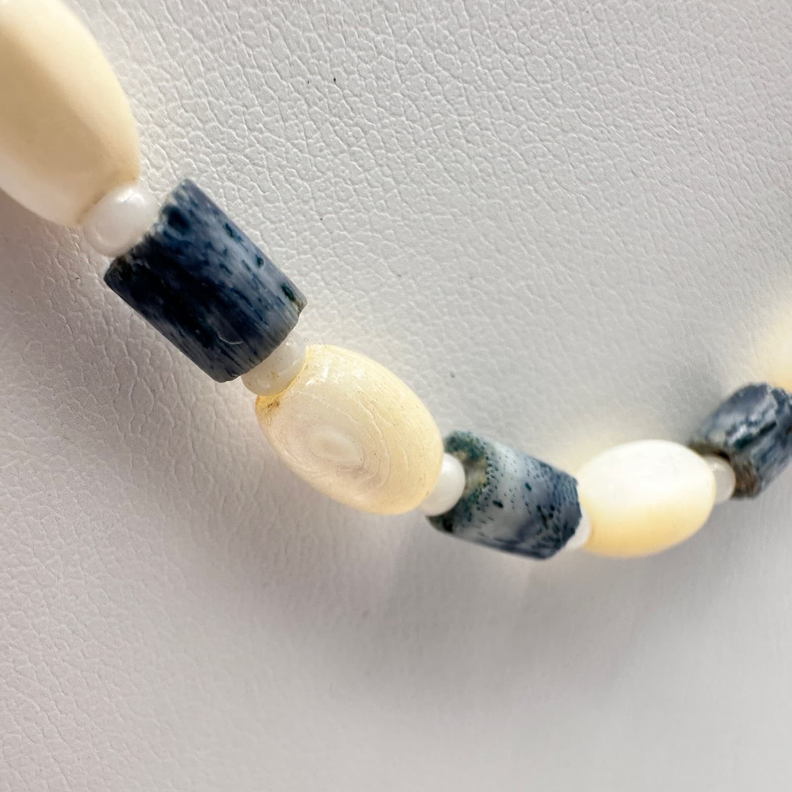 Vintage 80s Jewelry Blue & Cream Beaded Necklace Long Boho Fashion Retro - Thumbnail 6