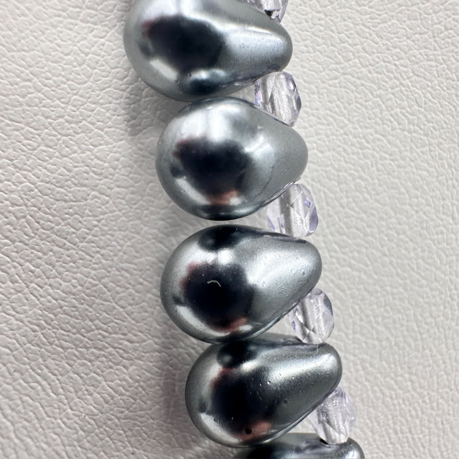 Vintage 80s 90s Elegant Silver Tone Teardrop Pearl-Style Beaded Necklace Jewelry - Thumbnail 4