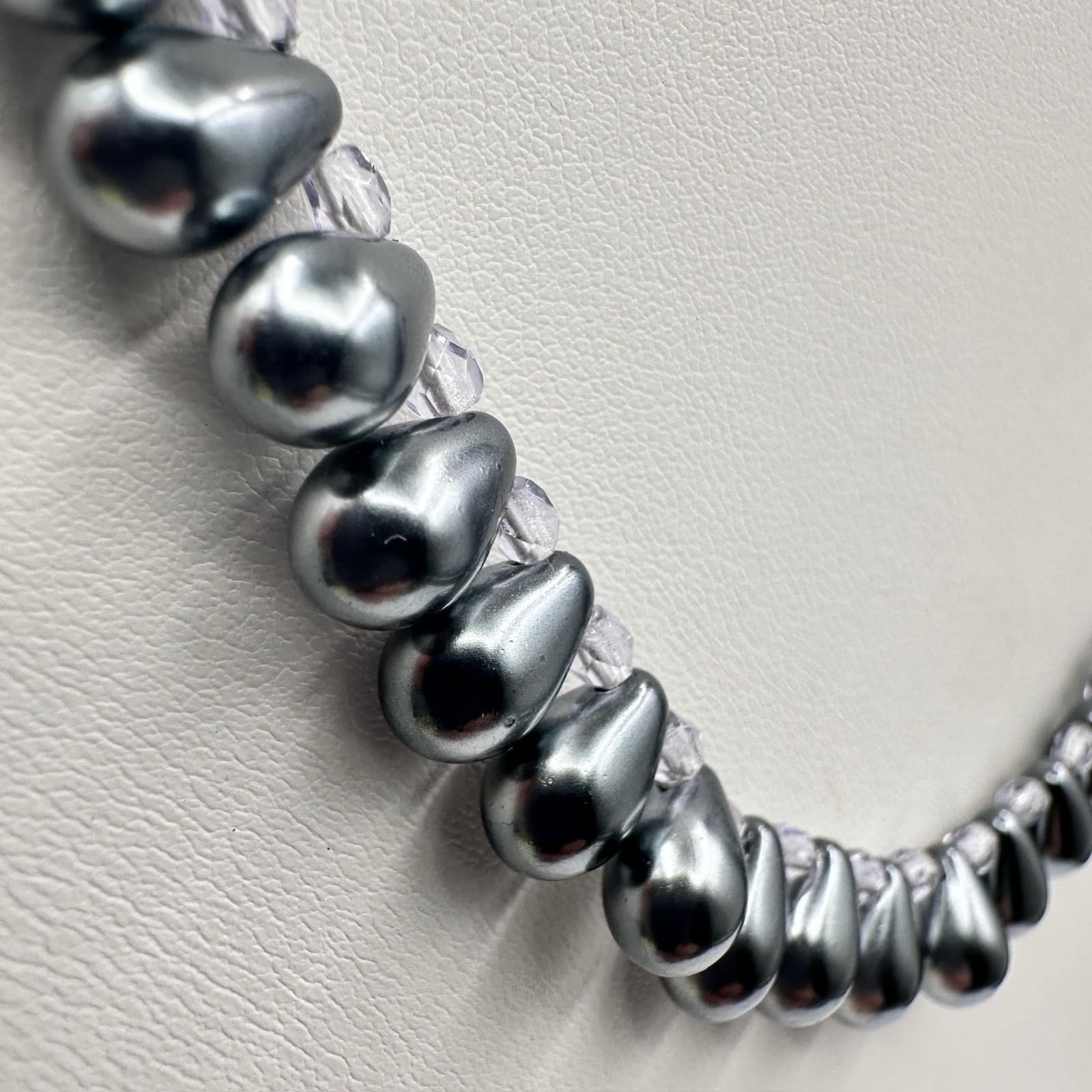 Vintage 80s 90s Elegant Silver Tone Teardrop Pearl-Style Beaded Necklace Jewelry - Thumbnail 7