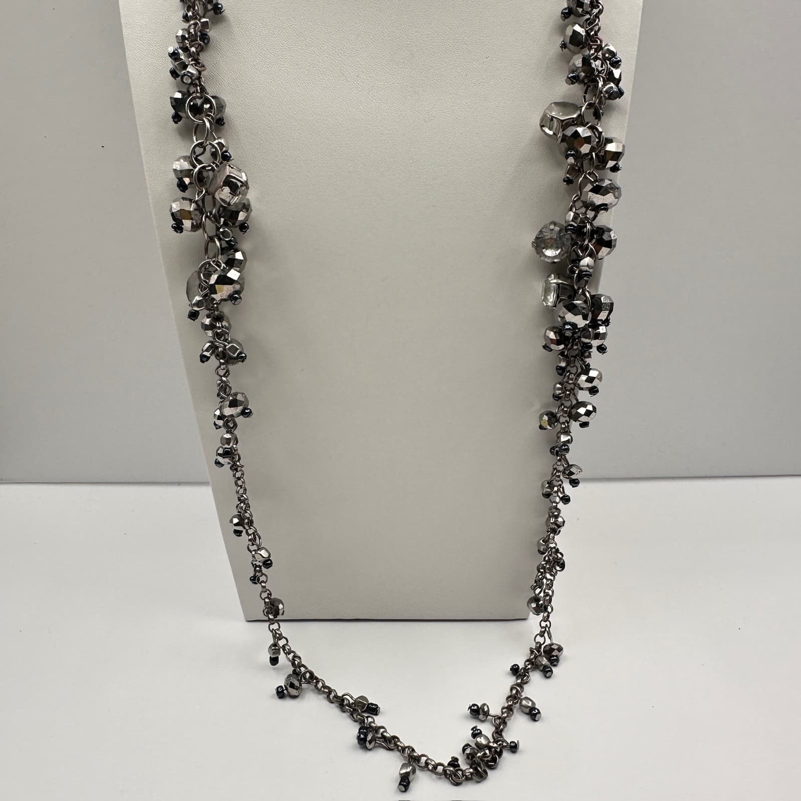 Vintage Jewelry Long Silver Tone Beaded Cluster Necklace Gray Crystal Fashion - Image 1