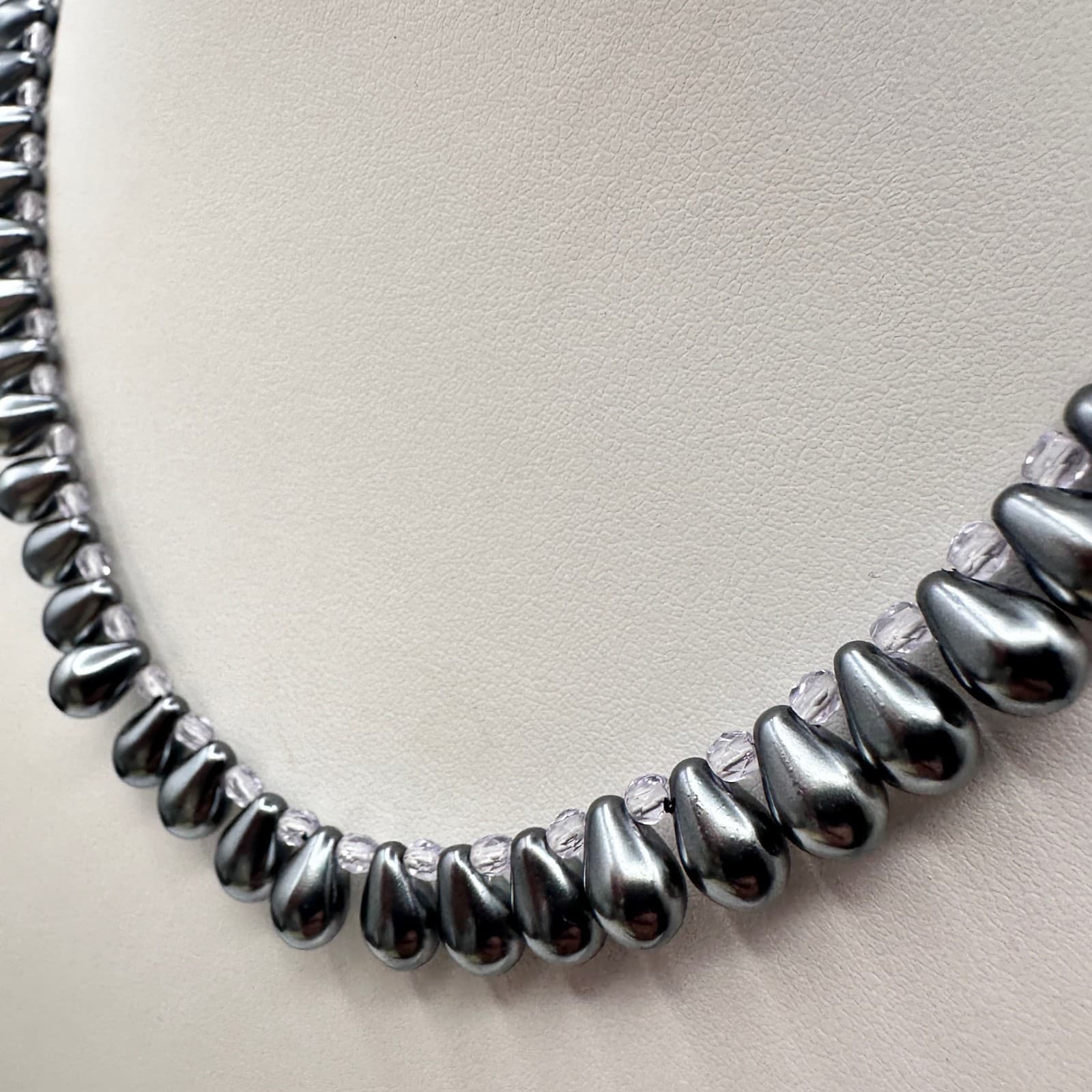 Vintage 80s 90s Elegant Silver Tone Teardrop Pearl-Style Beaded Necklace Jewelry - Thumbnail 9