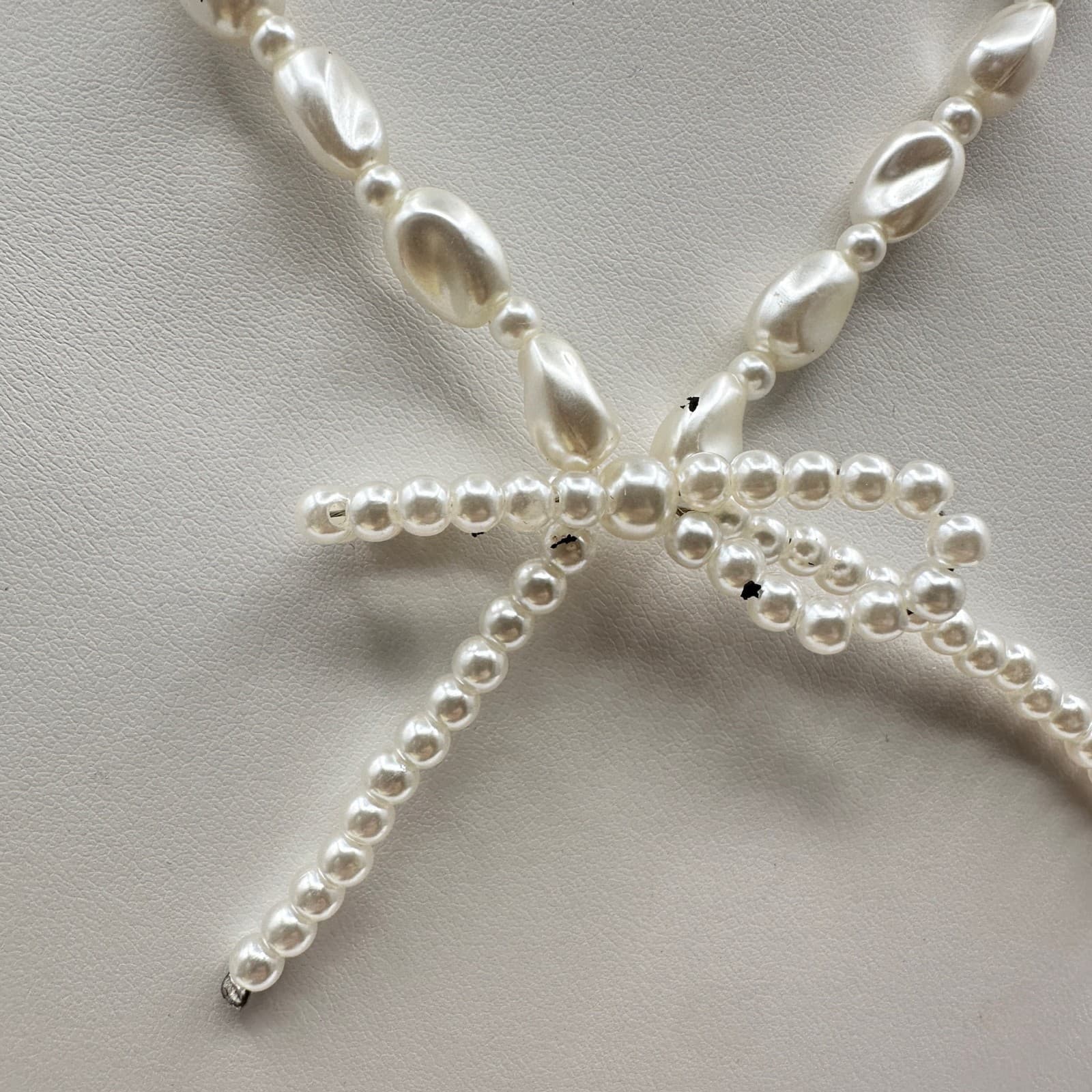 Vintage 80s 90s Pearl Beaded Necklace Bow Knot Pendant White Fashion Jewelry - Thumbnail 2