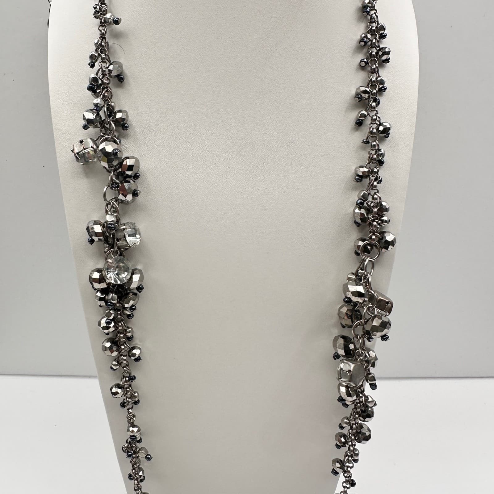 Vintage Jewelry Long Silver Tone Beaded Cluster Necklace Gray Crystal Fashion - Thumbnail 9