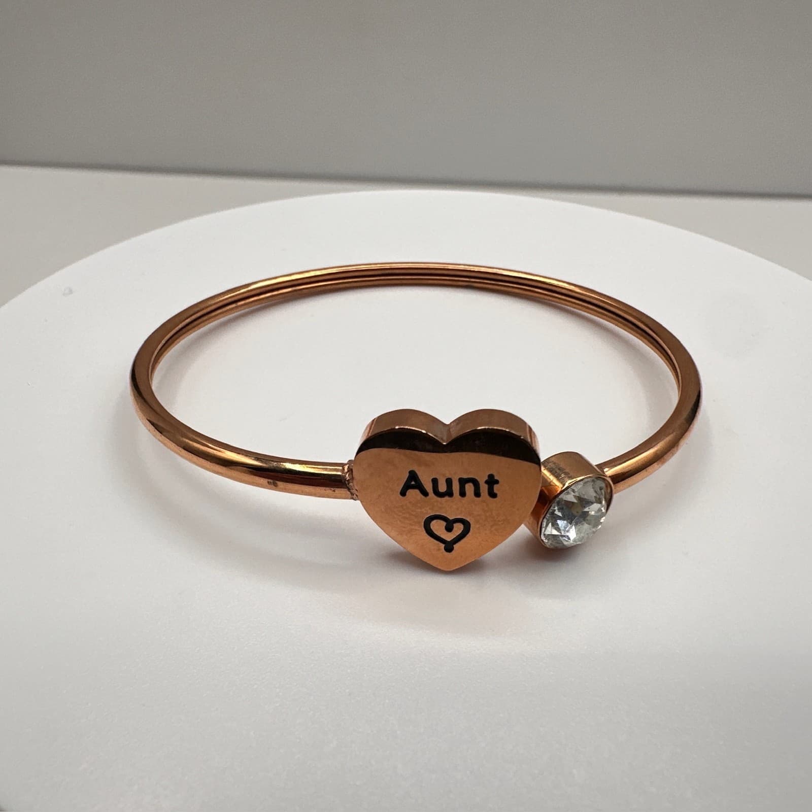 Vintage 90s Gold Tone Aunt Heart Rhinestone Bypass Bangle Bracelet Fashion - Image 1