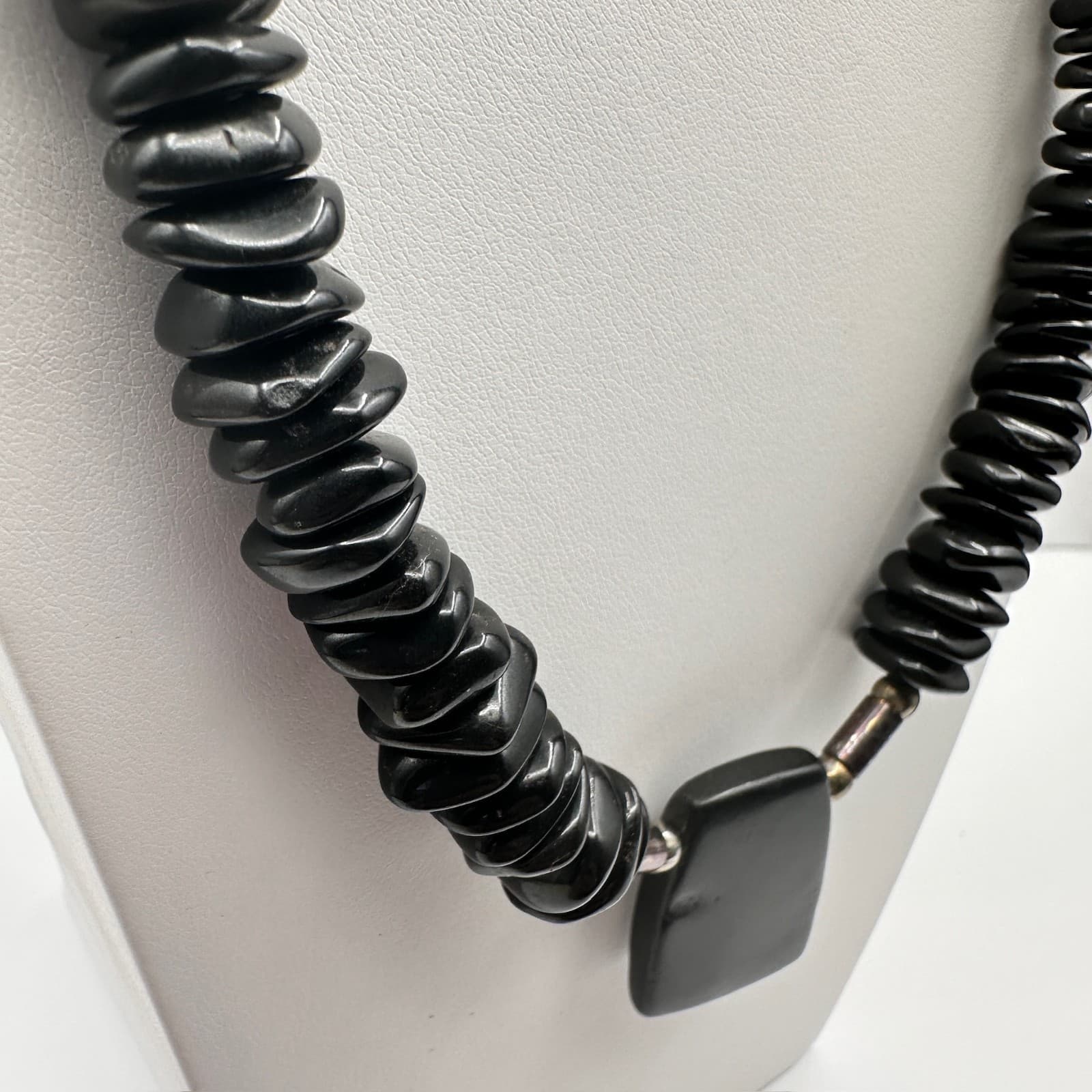 Vintage 80s Black Beaded Statement Necklace w/ Pendant Chunky Fashion Jewelry - Thumbnail 7