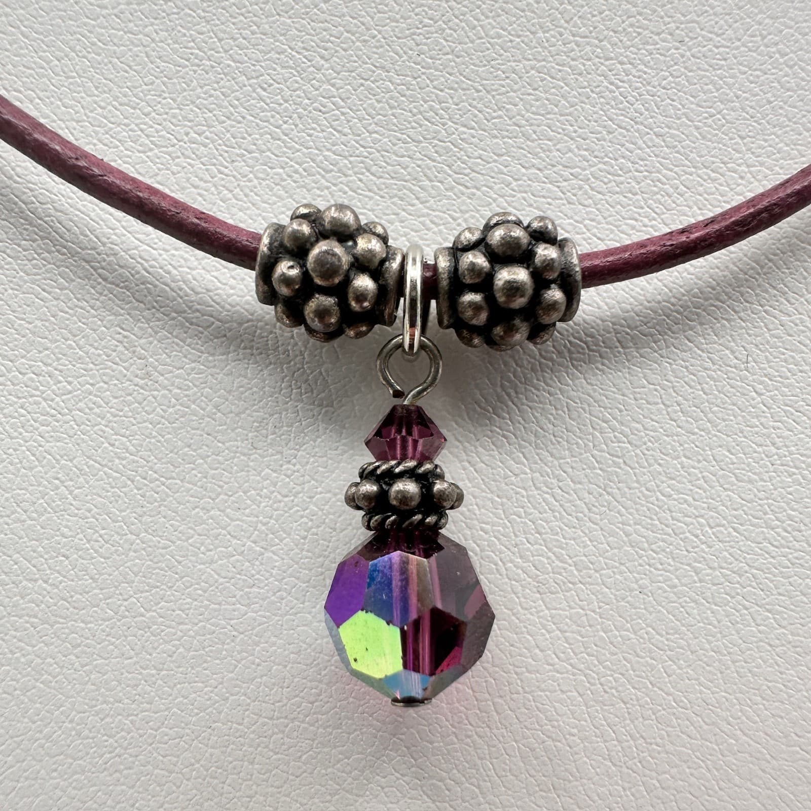 Vintage 90s Purple Crystal Pendant Leather Cord Fashion Necklace Boho Jewelry - Thumbnail 3