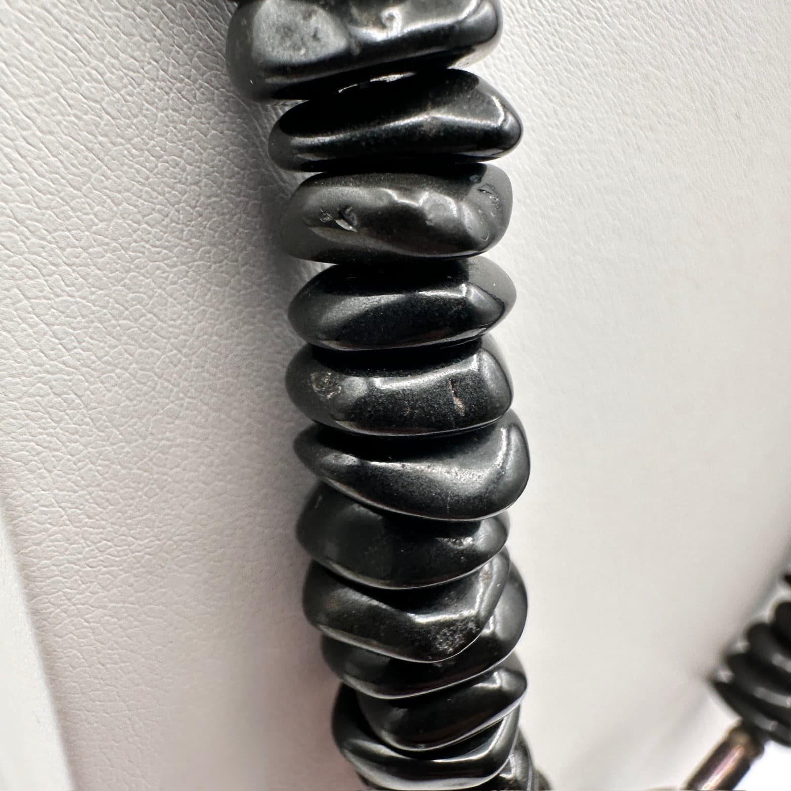 Vintage 80s Black Beaded Statement Necklace w/ Pendant Chunky Fashion Jewelry - Thumbnail 8