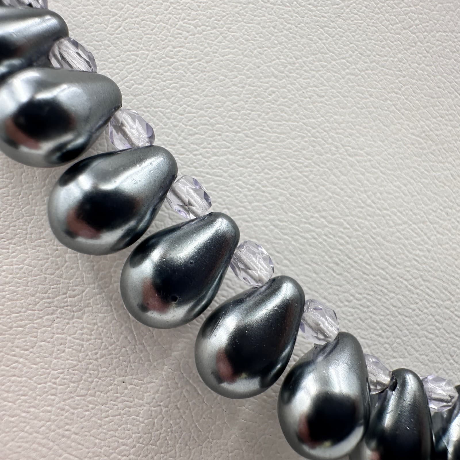 Vintage 80s 90s Elegant Silver Tone Teardrop Pearl-Style Beaded Necklace Jewelry - Thumbnail 3