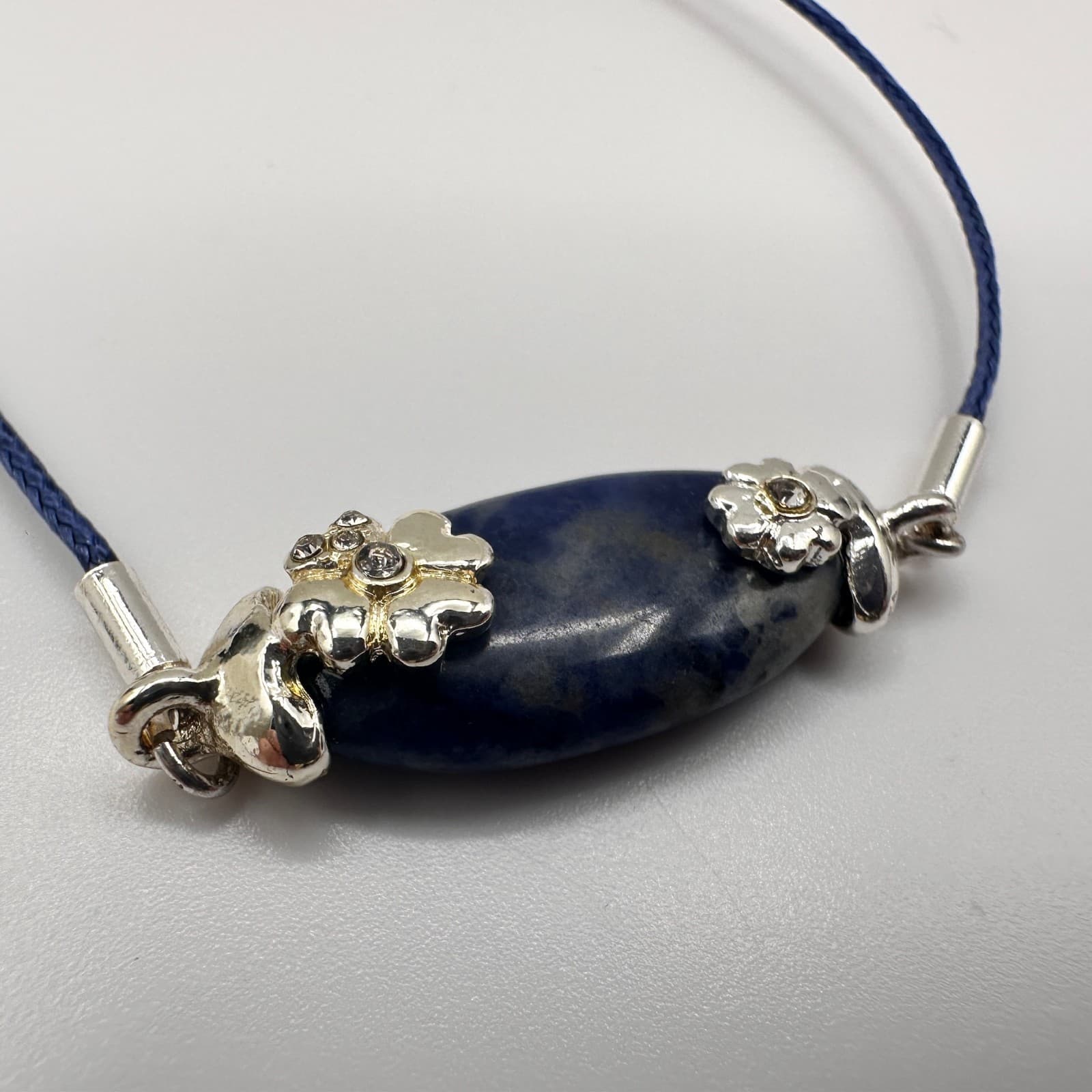 Vintage 90s Blue Sodalite Stone Flower Bracelet Silver Tone Adjustable Jewelry - Thumbnail 3