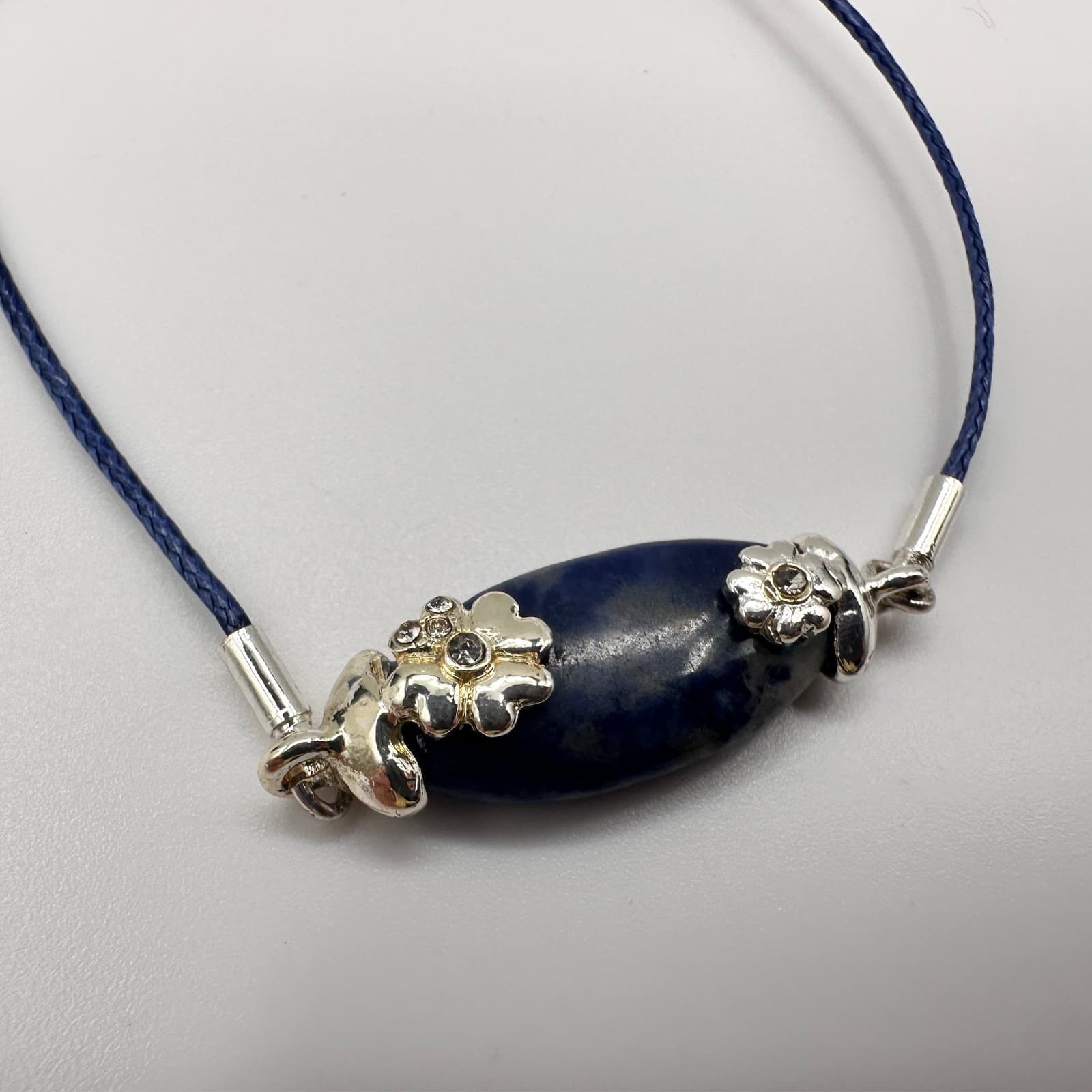 Vintage 90s Blue Sodalite Stone Flower Bracelet Silver Tone Adjustable Jewelry - Thumbnail 4