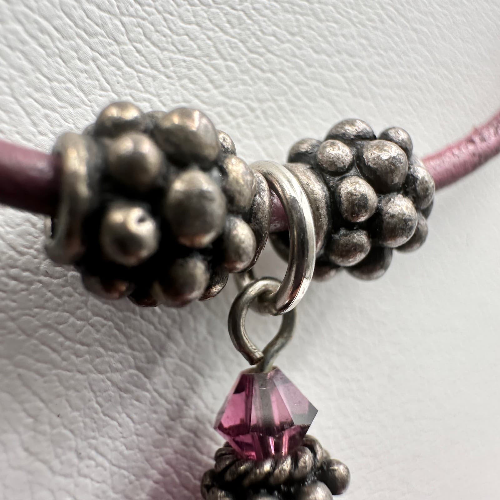 Vintage 90s Purple Crystal Pendant Leather Cord Fashion Necklace Boho Jewelry - Thumbnail 6