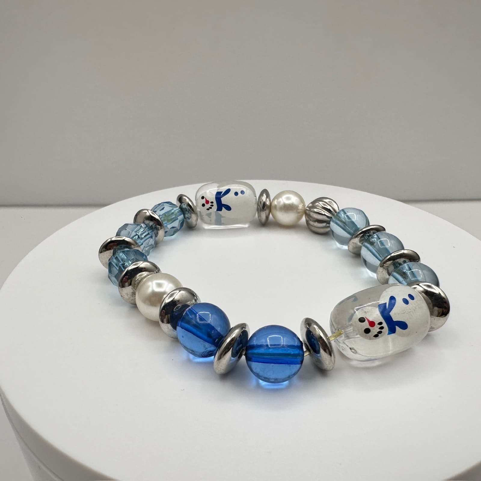 Vintage 90s Snowman Glass Bead Bracelet Multi-Color Christmas Women's Jewelry - Image 1