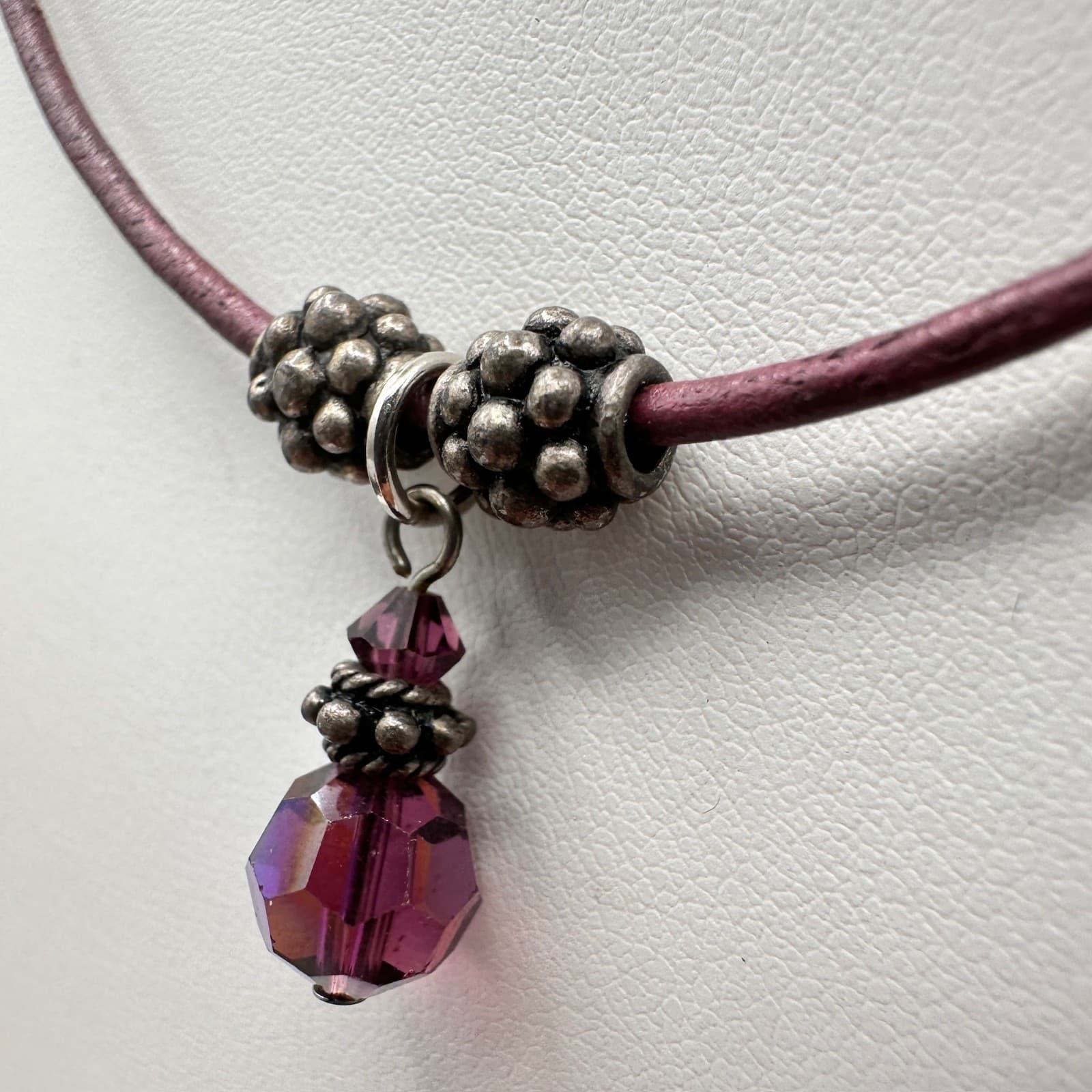 Vintage 90s Purple Crystal Pendant Leather Cord Fashion Necklace Boho Jewelry - Thumbnail 8
