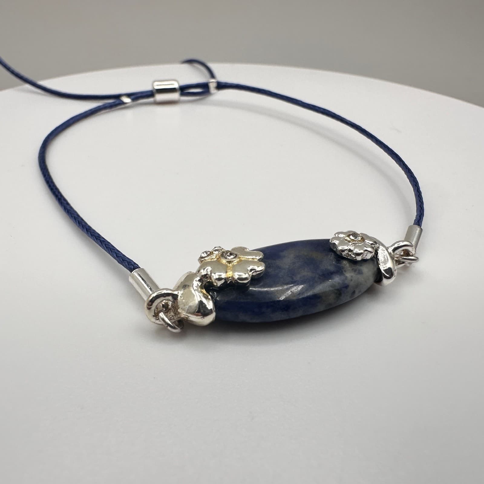 Vintage 90s Blue Sodalite Stone Flower Bracelet Silver Tone Adjustable Jewelry - Thumbnail 2