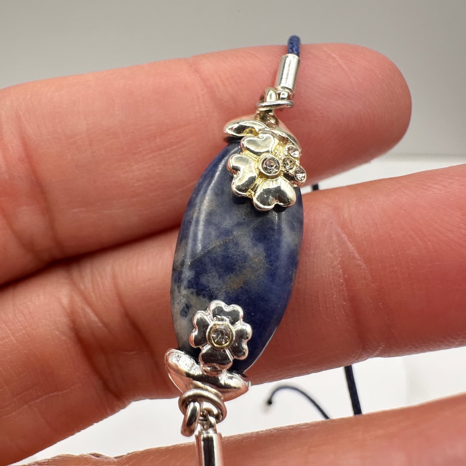 Vintage 90s Blue Sodalite Stone Flower Bracelet Silver Tone Adjustable Jewelry - Thumbnail 8