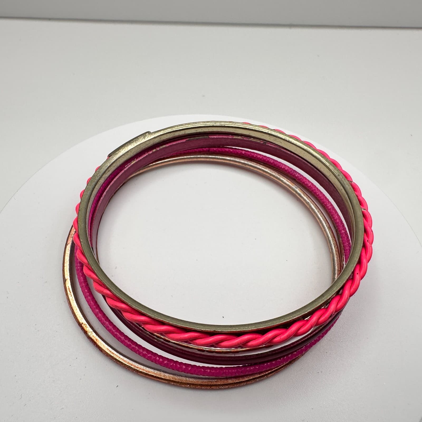 Vintage 80s Gold Tone Bangle Set Stackable Boho Women's Classic Fashion Jewelry - Thumbnail 3