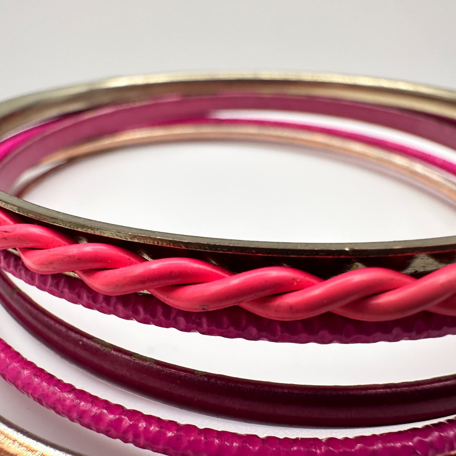 Vintage 80s Gold Tone Bangle Set Stackable Boho Women's Classic Fashion Jewelry - Thumbnail 7