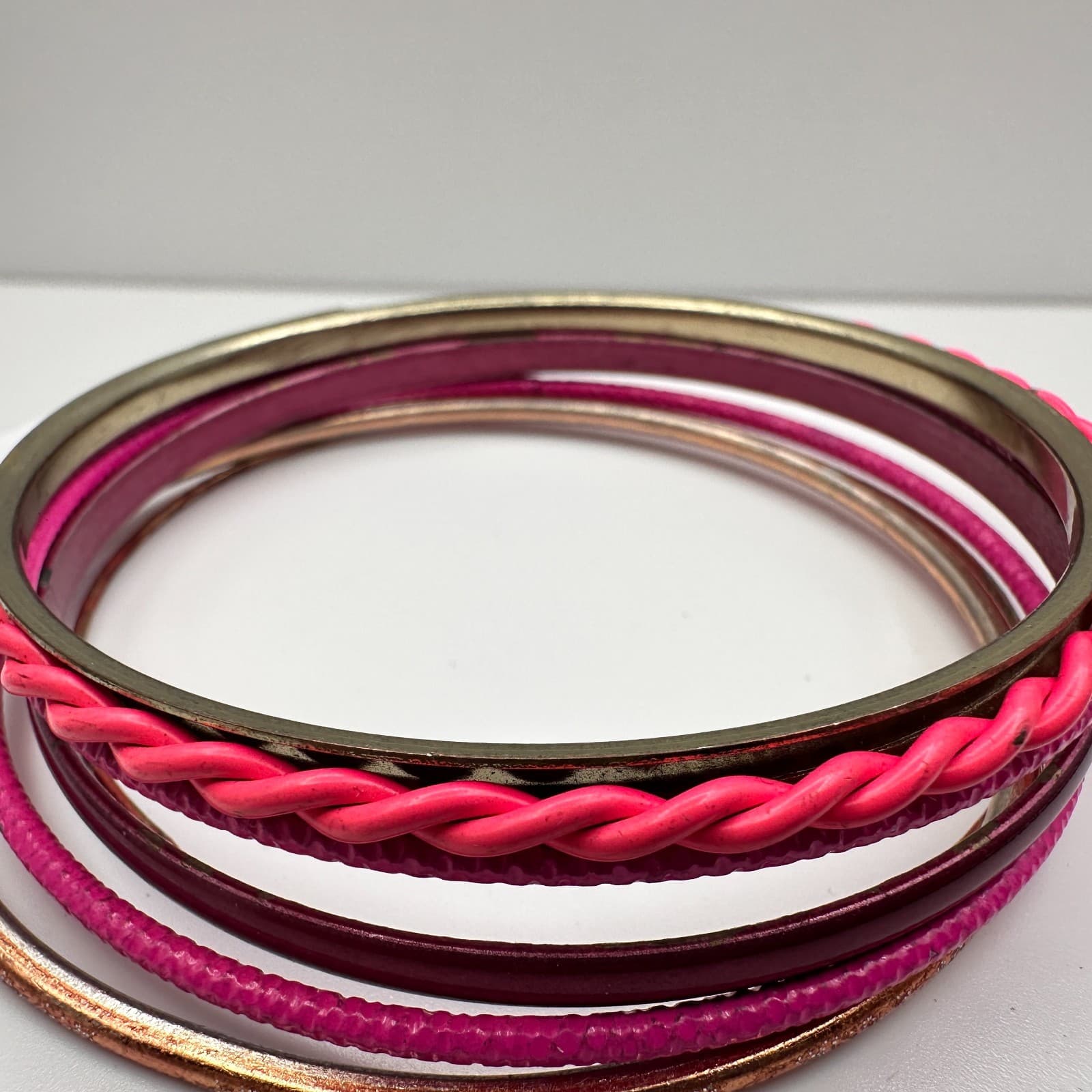 Vintage 80s Gold Tone Bangle Set Stackable Boho Women's Classic Fashion Jewelry - Thumbnail 6