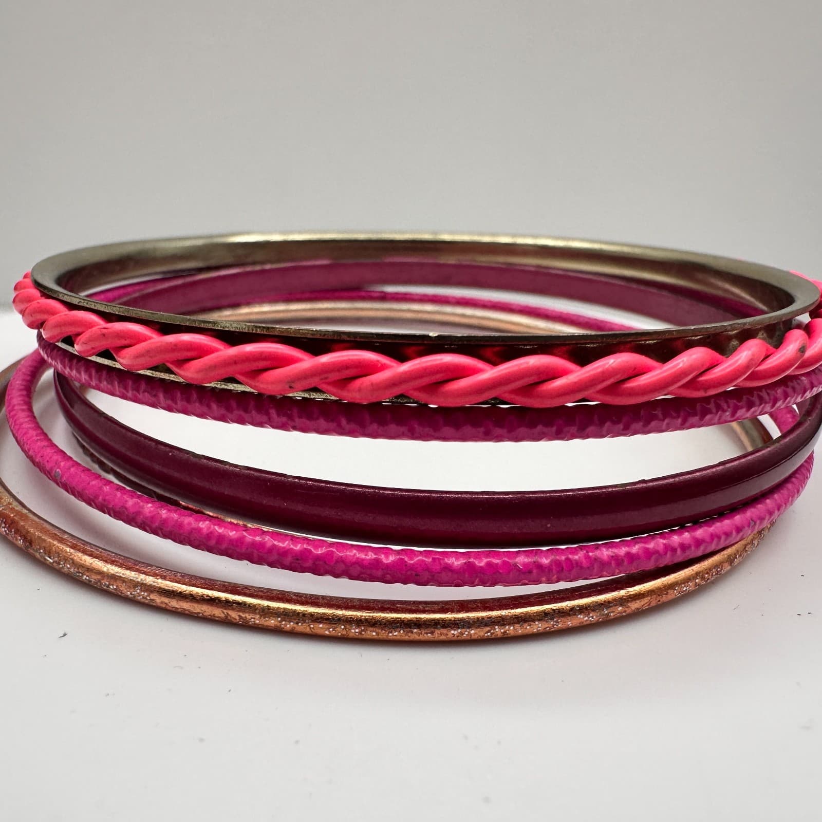 Vintage 80s Gold Tone Bangle Set Stackable Boho Women's Classic Fashion Jewelry - Thumbnail 2