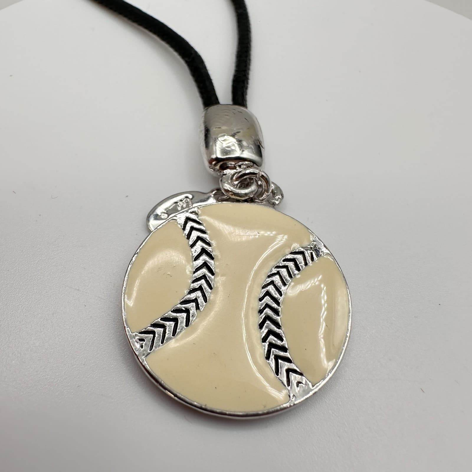 Vintage 90s Cookie Lee Silver Tone Black Cord Baseball Charm Bracelet Jewelry - Thumbnail 7