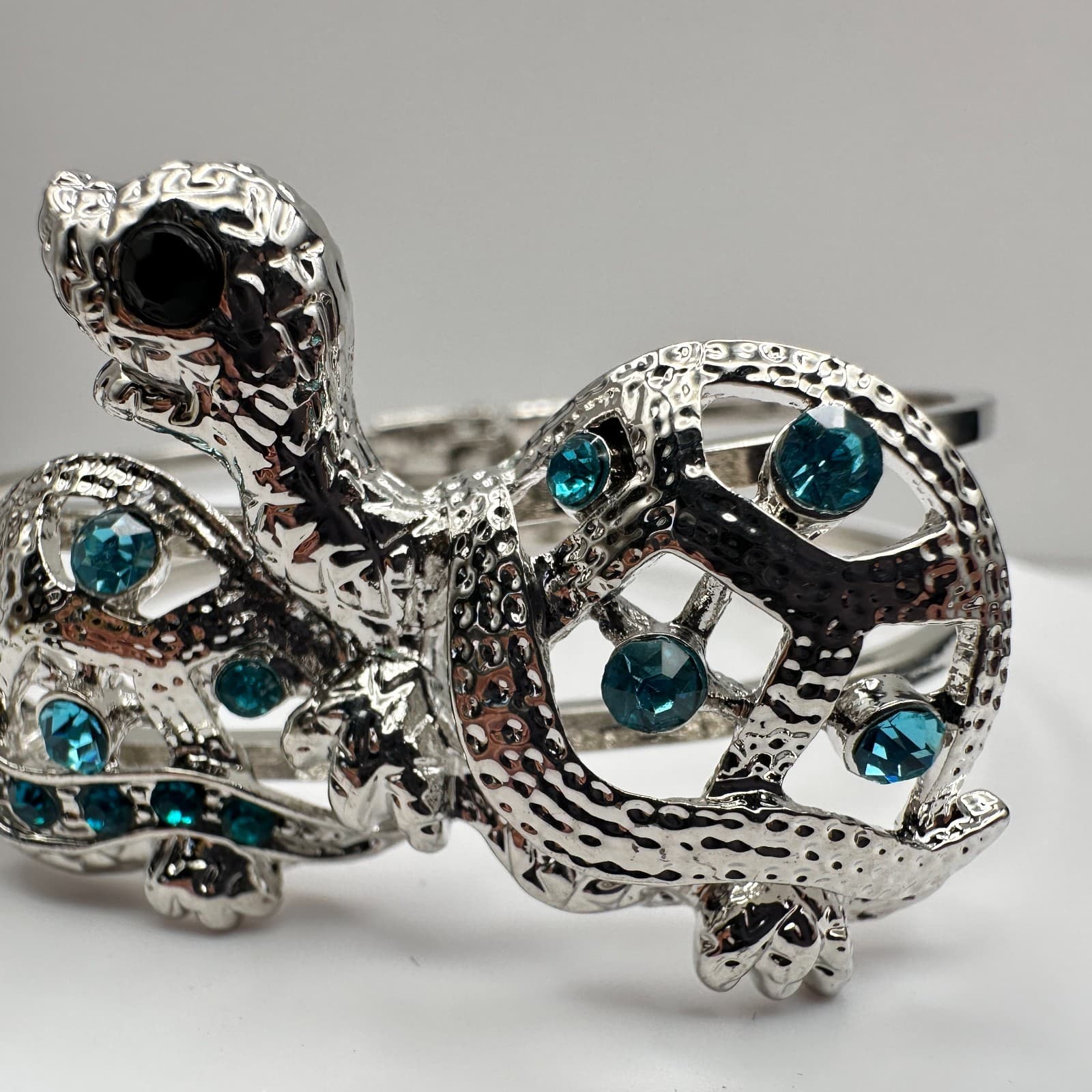 Vintage 90s Silver Tone Lizard Gecko Bracelet Blue Rhinestone Women's Jewelry - Thumbnail 5