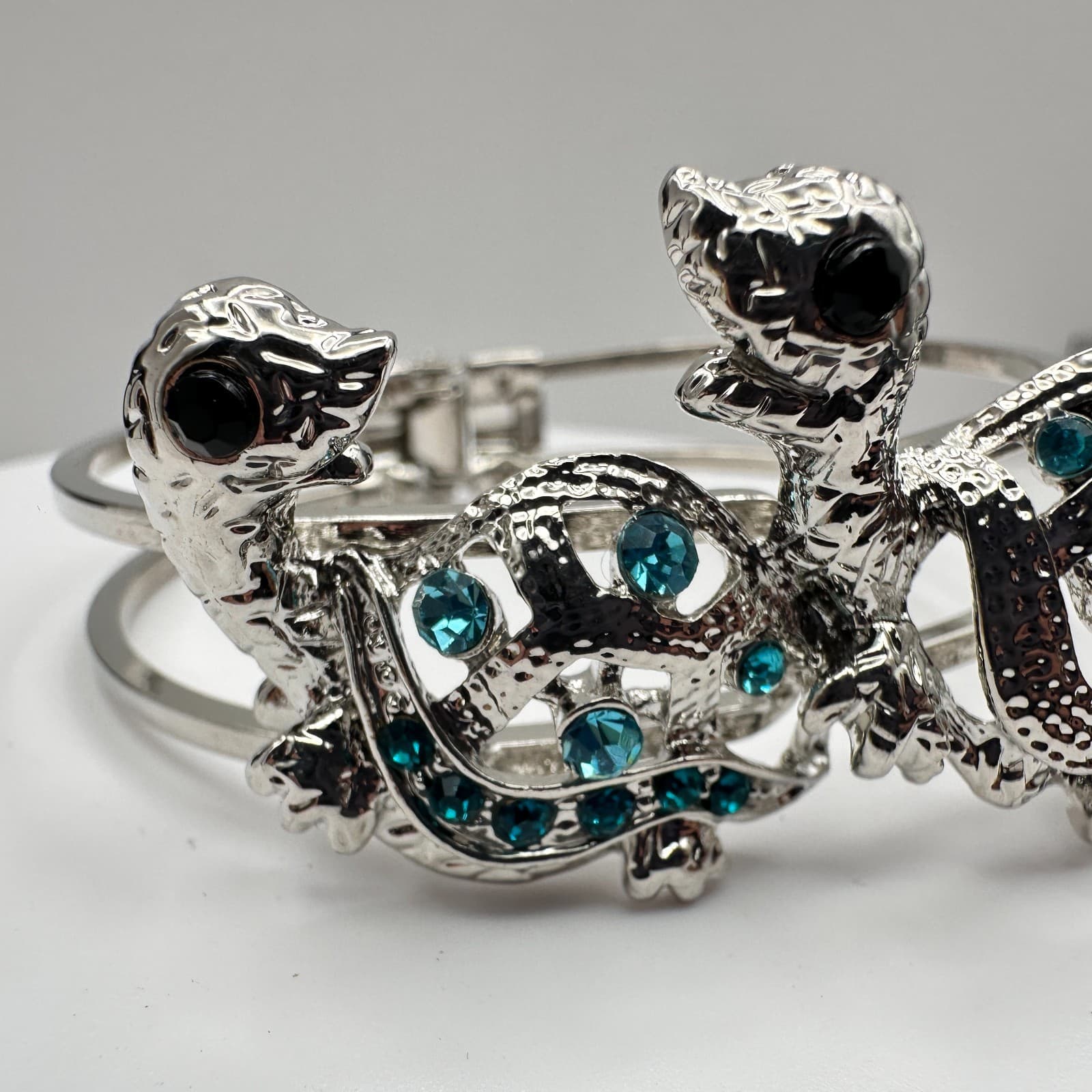 Vintage 90s Silver Tone Lizard Gecko Bracelet Blue Rhinestone Women's Jewelry - Thumbnail 3