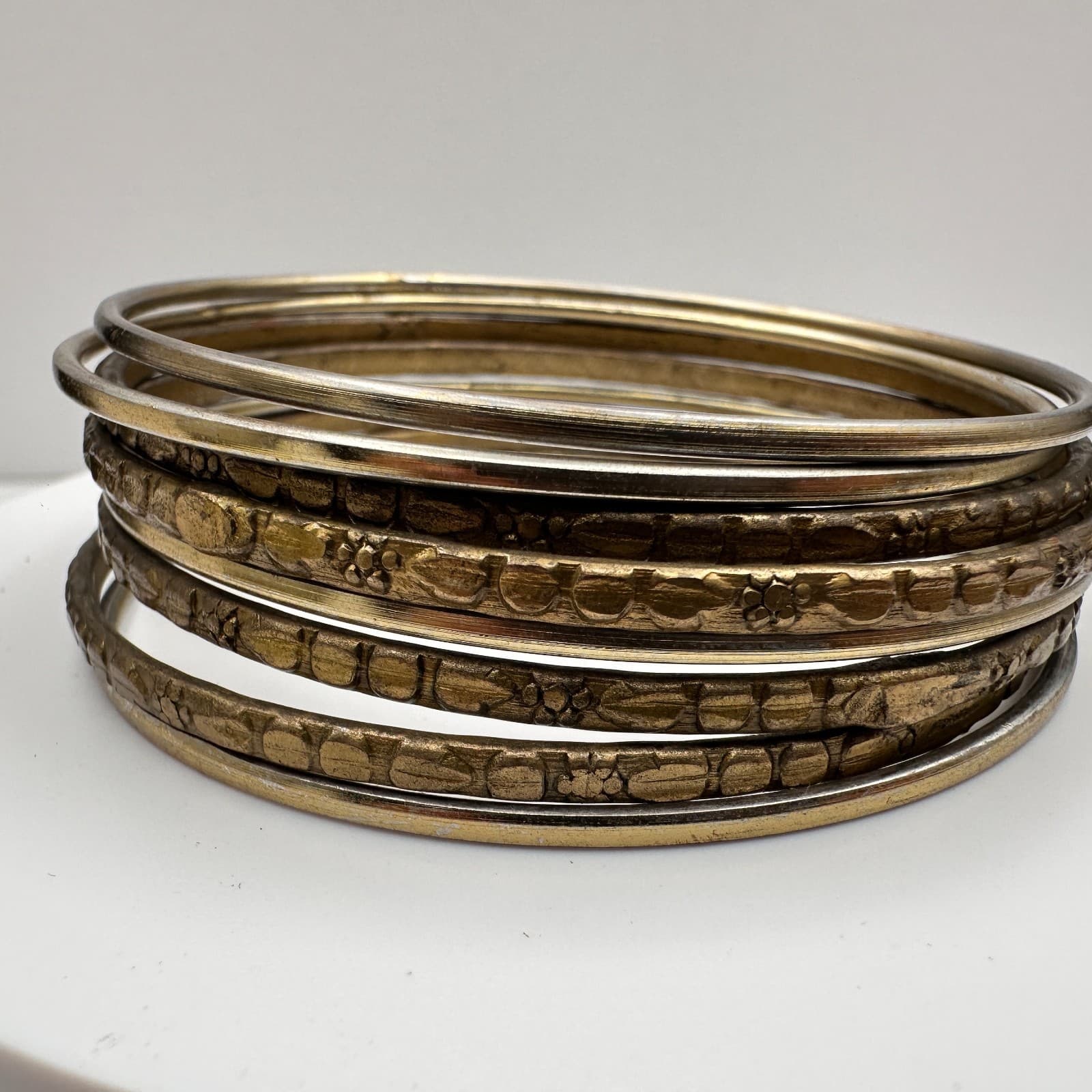 Vintage 80s Gold Tone Floral Etched Bangle Set Women's Classic Fashion Jewelry - Image 1