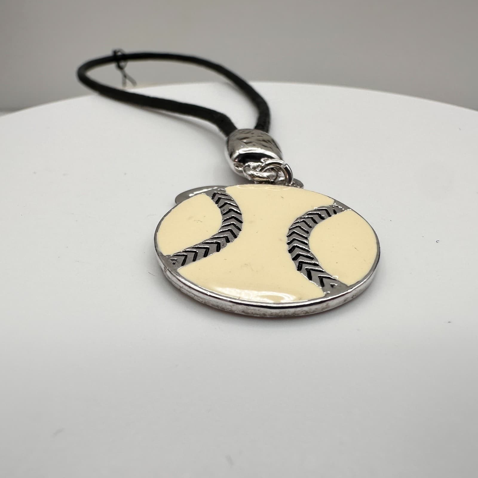 Vintage 90s Cookie Lee Silver Tone Black Cord Baseball Charm Bracelet Jewelry - Thumbnail 3