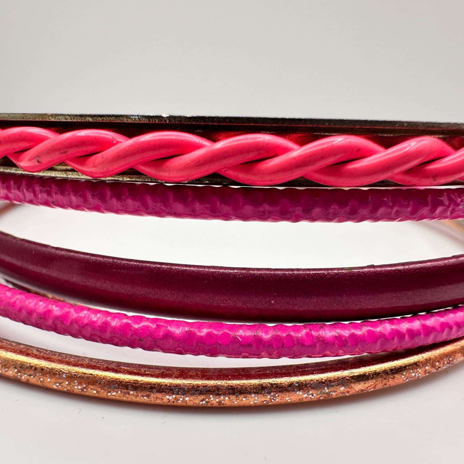 Vintage 80s Gold Tone Bangle Set Stackable Boho Women's Classic Fashion Jewelry - Thumbnail 4