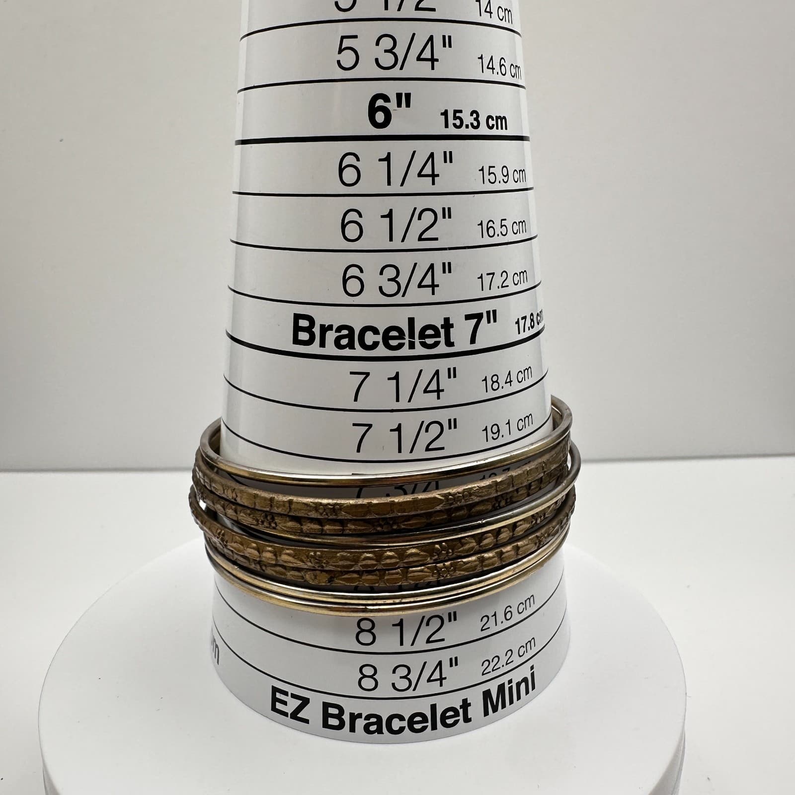 Vintage 80s Gold Tone Floral Etched Bangle Set Women's Classic Fashion Jewelry - Thumbnail 9