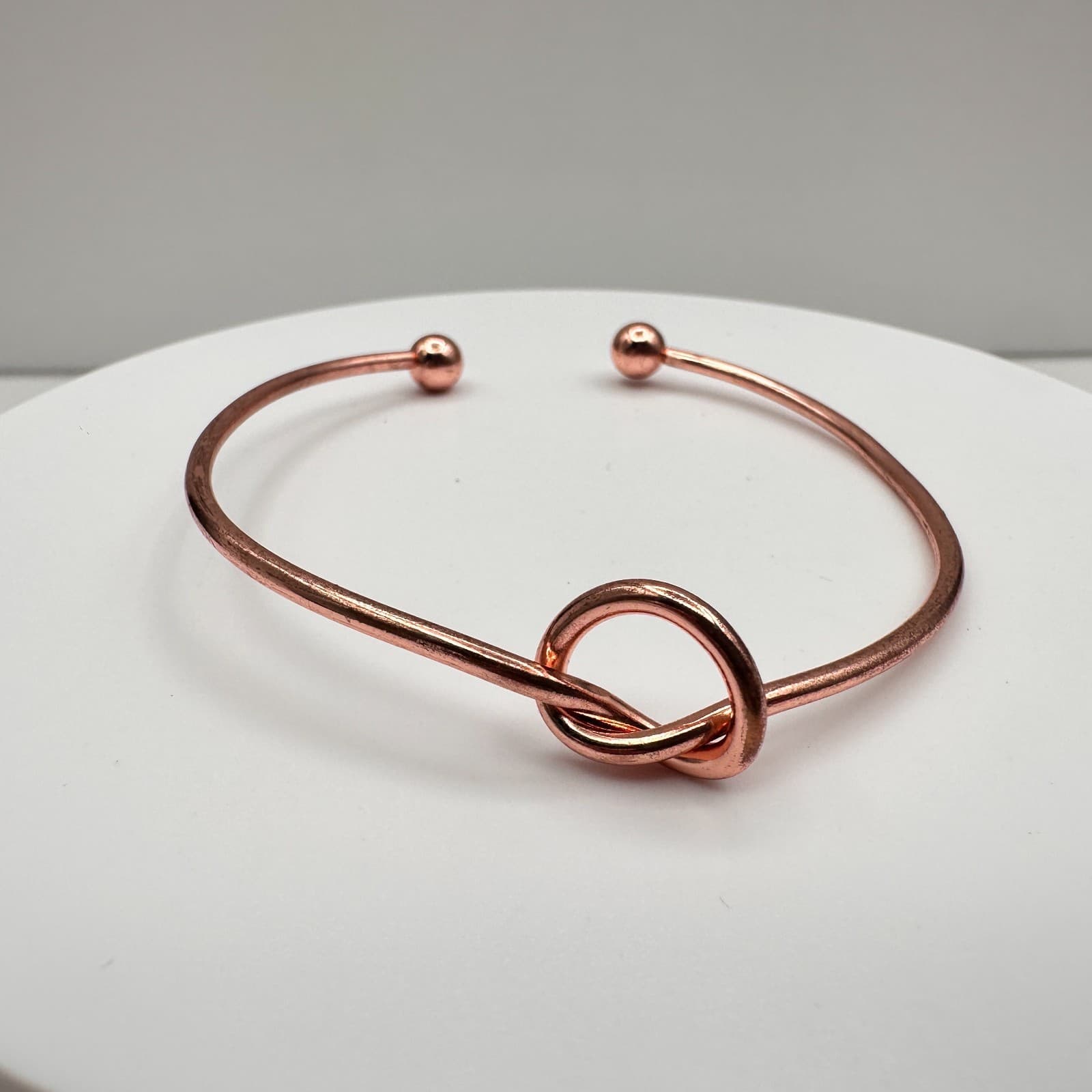 Vintage 90s Rose Gold Tone Knot Cuff Bracelet Minimalist Women's Fashion Jewelry - Thumbnail 2