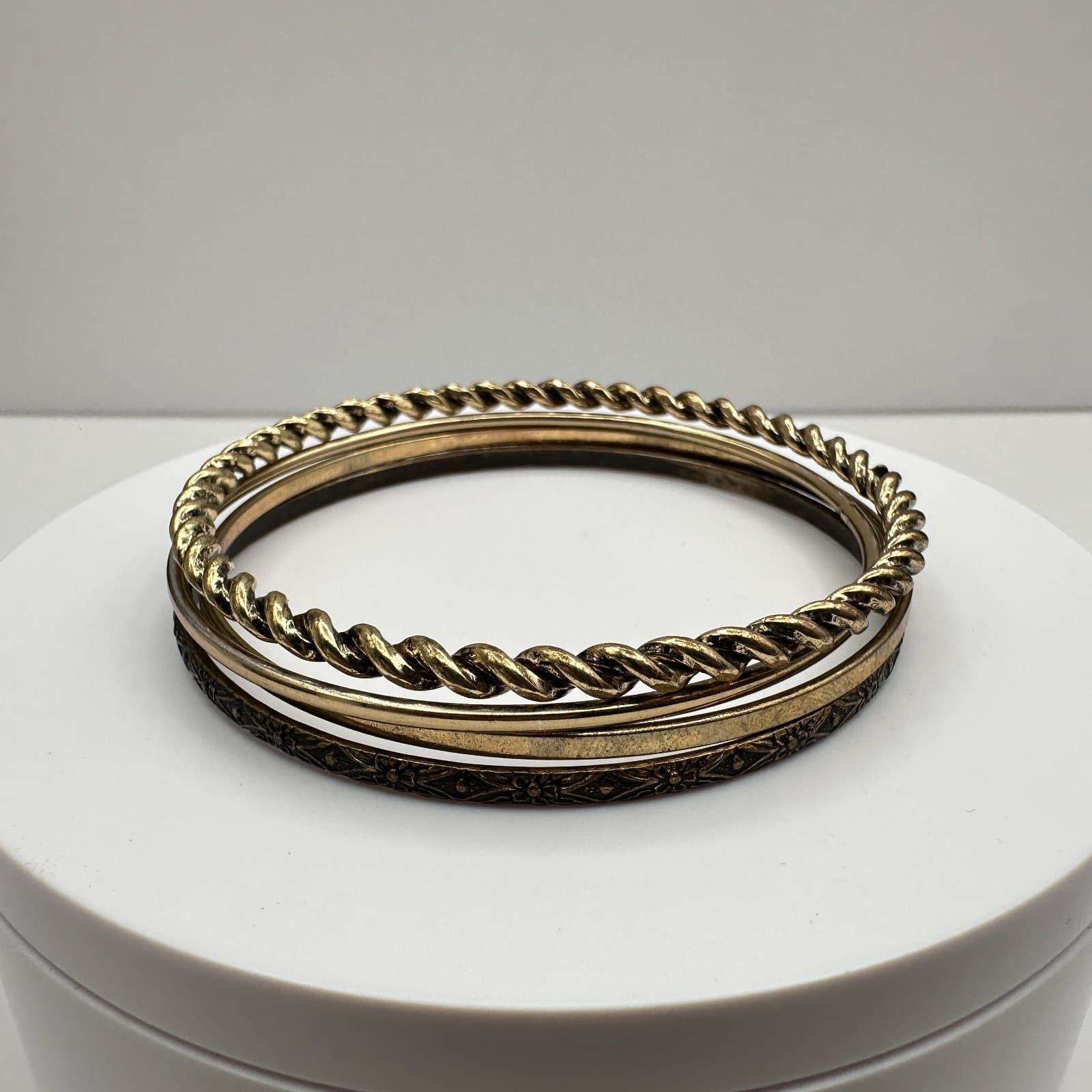 Vintage Y2K Bracelet Set Gold Tone Twisted Etched Stackable Boho Women's Jewelry - Thumbnail 7