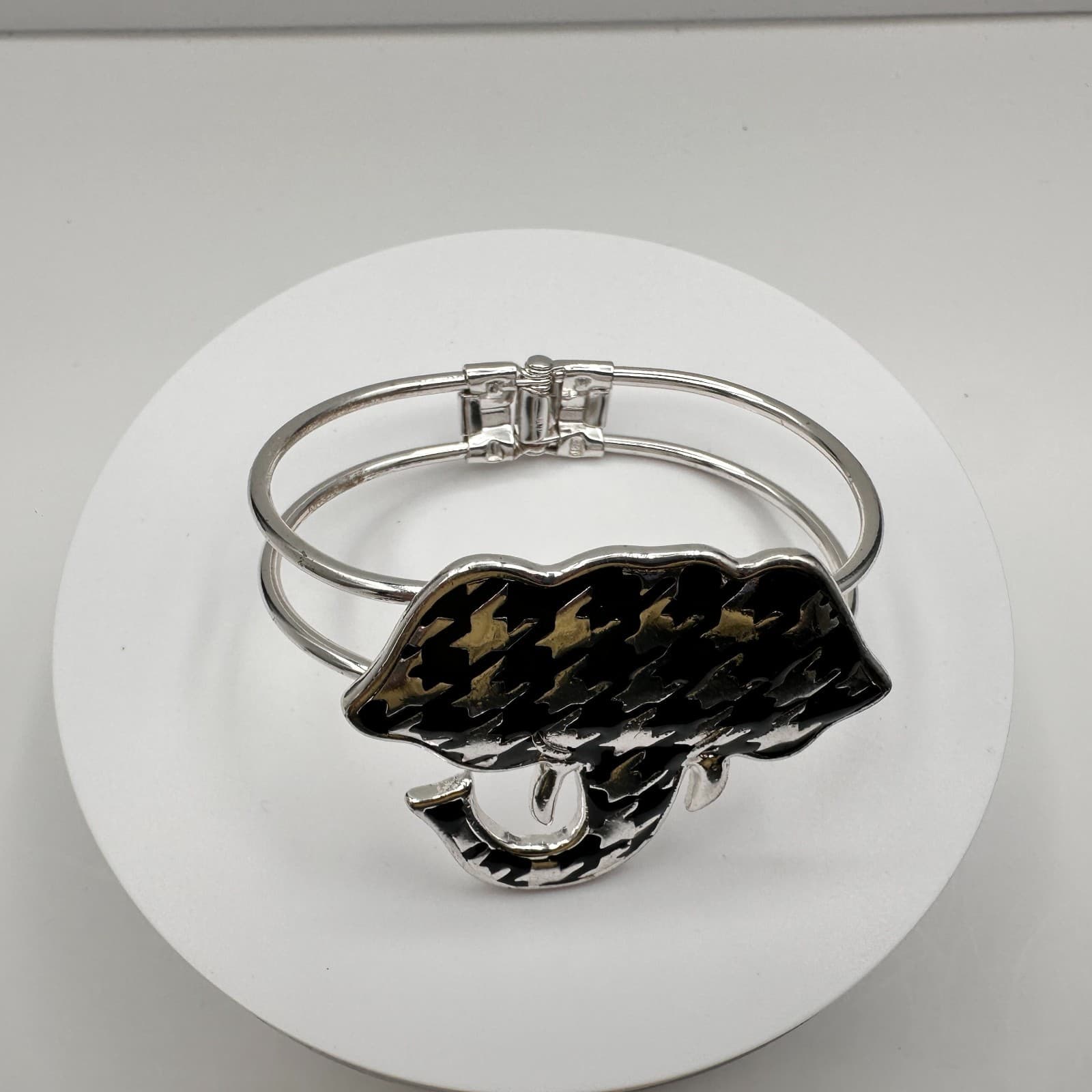 Vintage 90s Black Enamel Elephant Bracelet Silver Tone Women's Classic Jewelry - Thumbnail 2