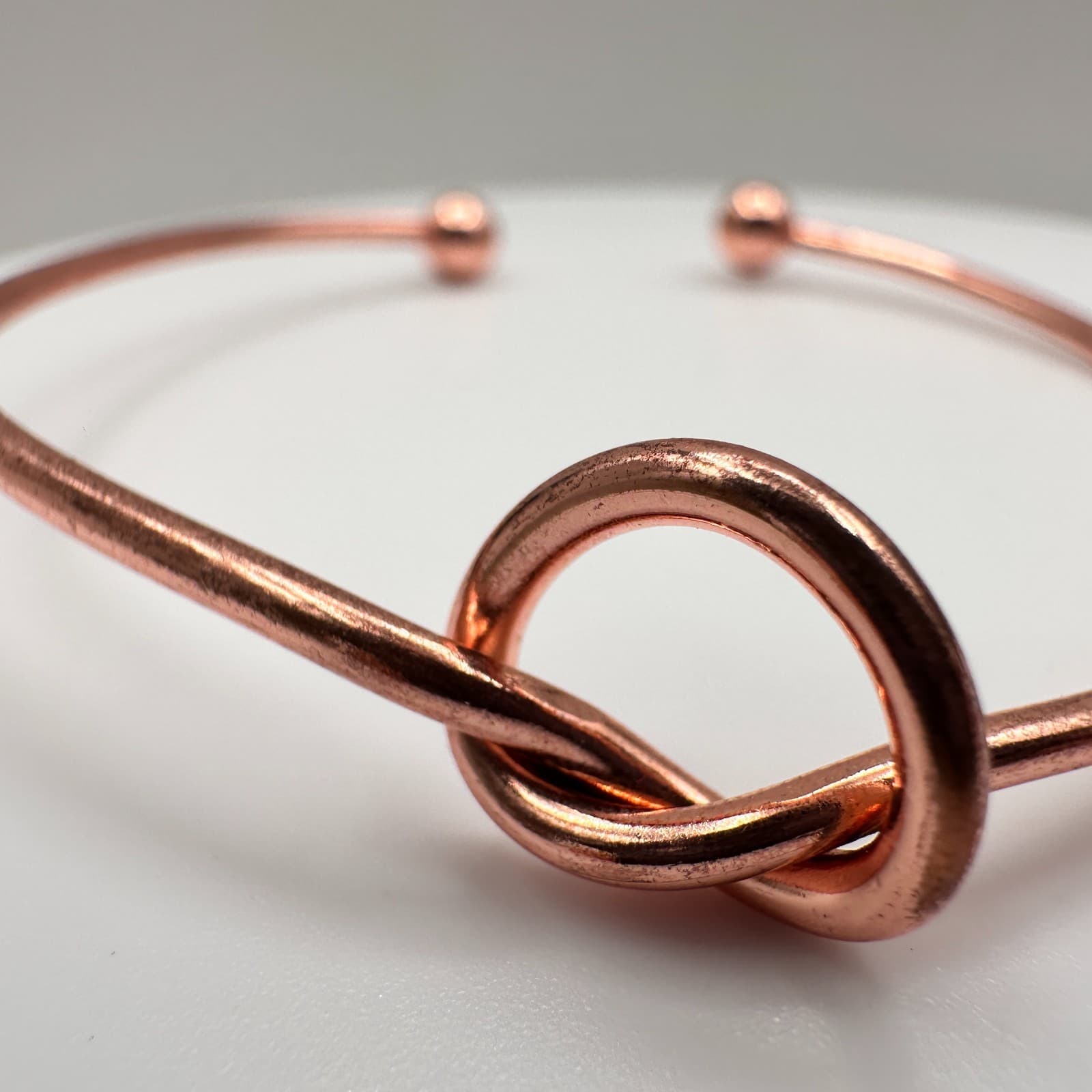 Vintage 90s Rose Gold Tone Knot Cuff Bracelet Minimalist Women's Fashion Jewelry - Thumbnail 6