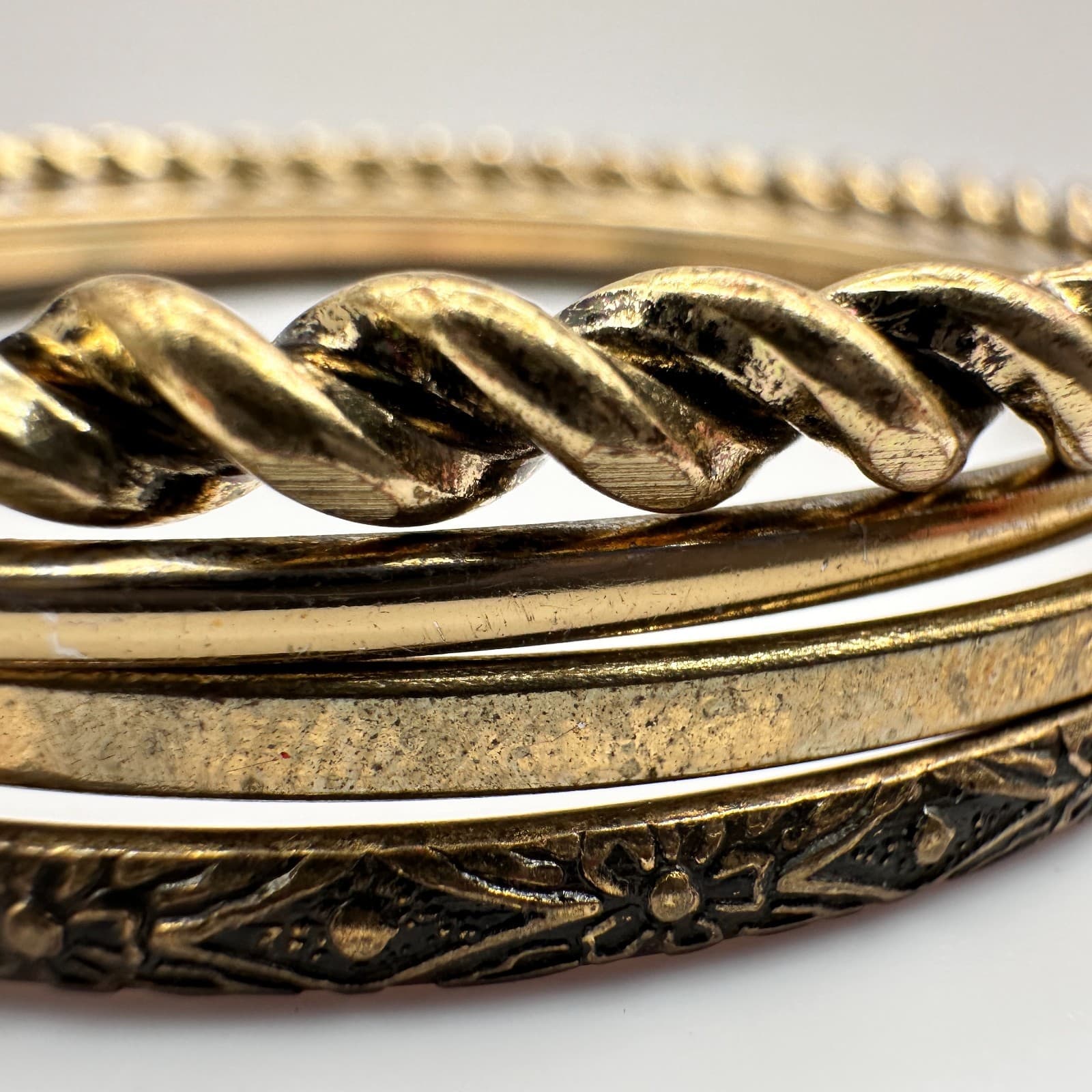 Vintage Y2K Bracelet Set Gold Tone Twisted Etched Stackable Boho Women's Jewelry - Thumbnail 5