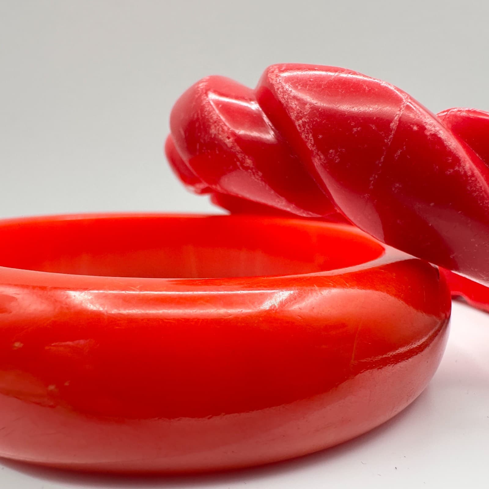 Vintage 80s Red Twisted Bangle Set Retro Women's Classic Fashion Jewelry - Thumbnail 7