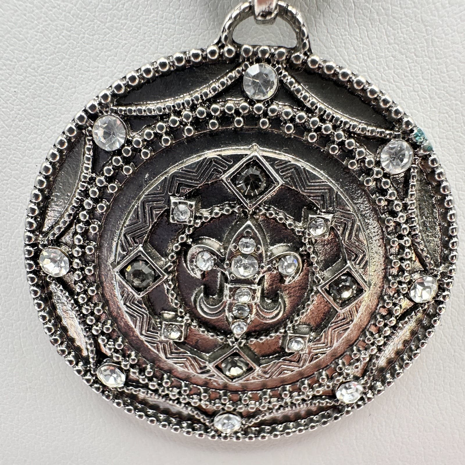 Vintage 80s Cookie Lee Silver Tone Clear Glass Round Pendant Necklace Jewelry - Thumbnail 3