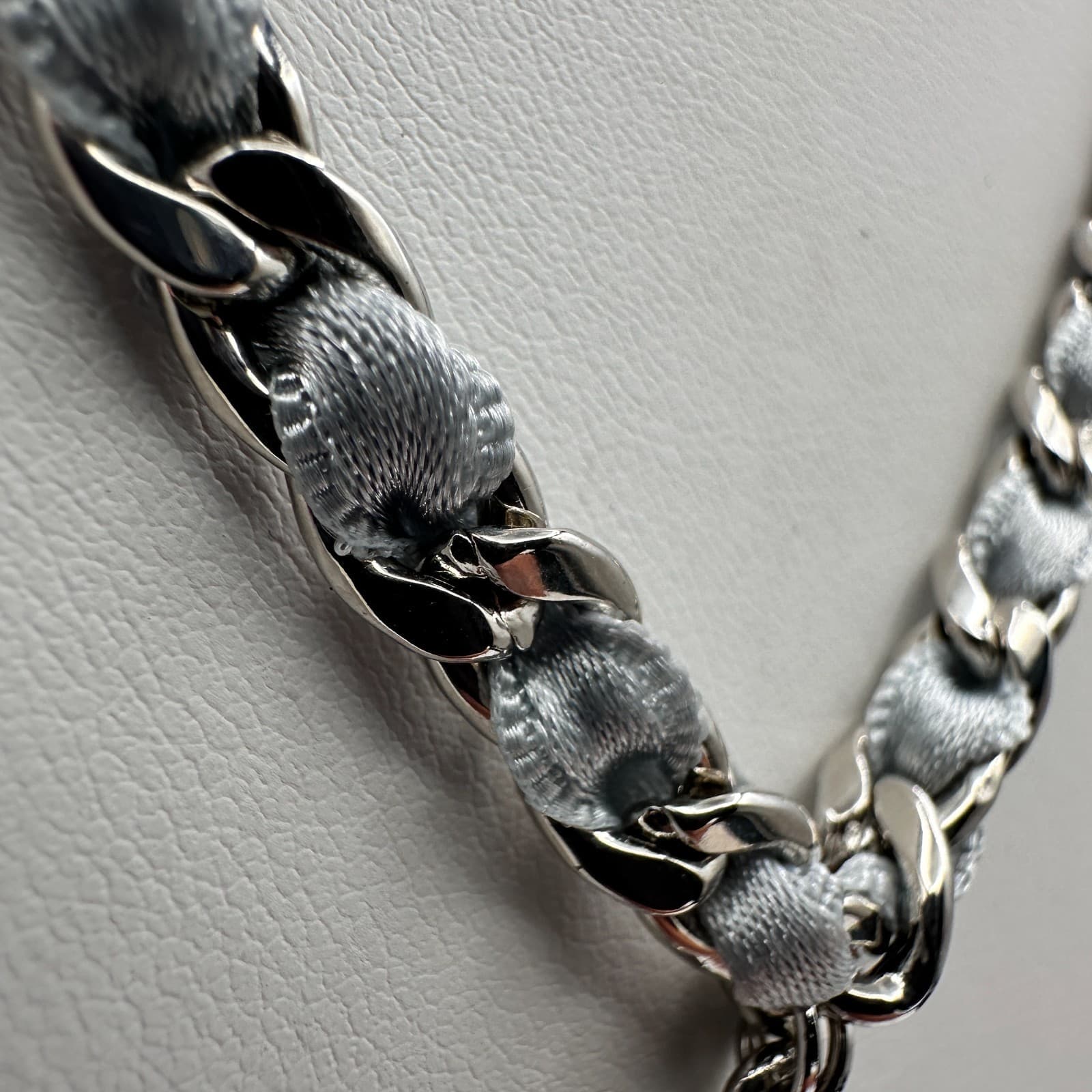 Vintage 90s Cookie Lee Silver Tone Rhinestone Round Pendant Necklace Jewelry - Thumbnail 6