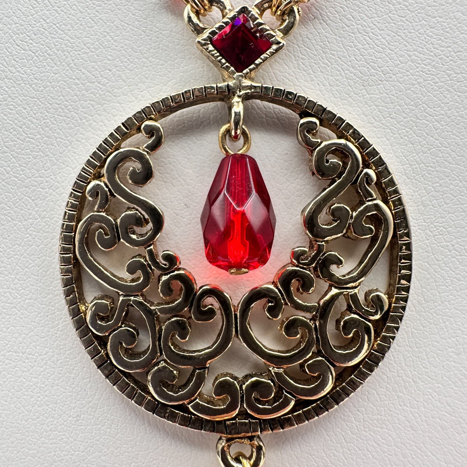 Vintage Y2K Cookie Lee Red Stone Necklace Gold Tone Filigree Tassel Statement - Thumbnail 3