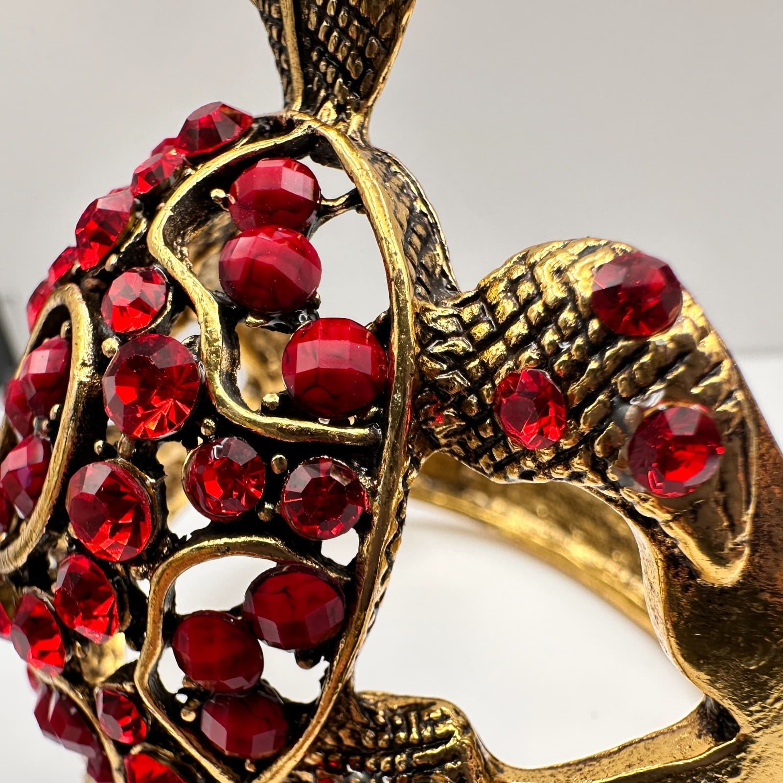 Vintage 90s Red Rhinestone Gold Tone Turtle Bracelet Women's Classic Jewelry - Thumbnail 13