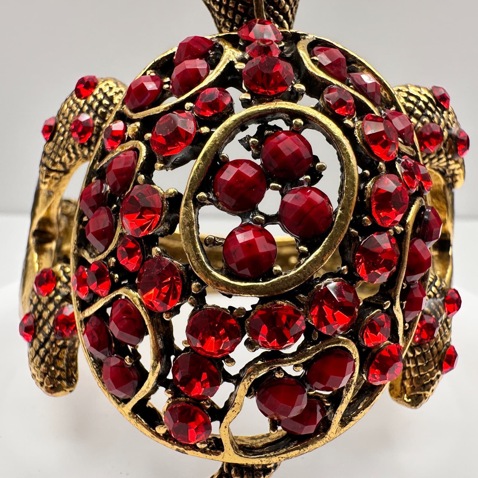 Vintage 90s Red Rhinestone Gold Tone Turtle Bracelet Women's Classic Jewelry - Thumbnail 3