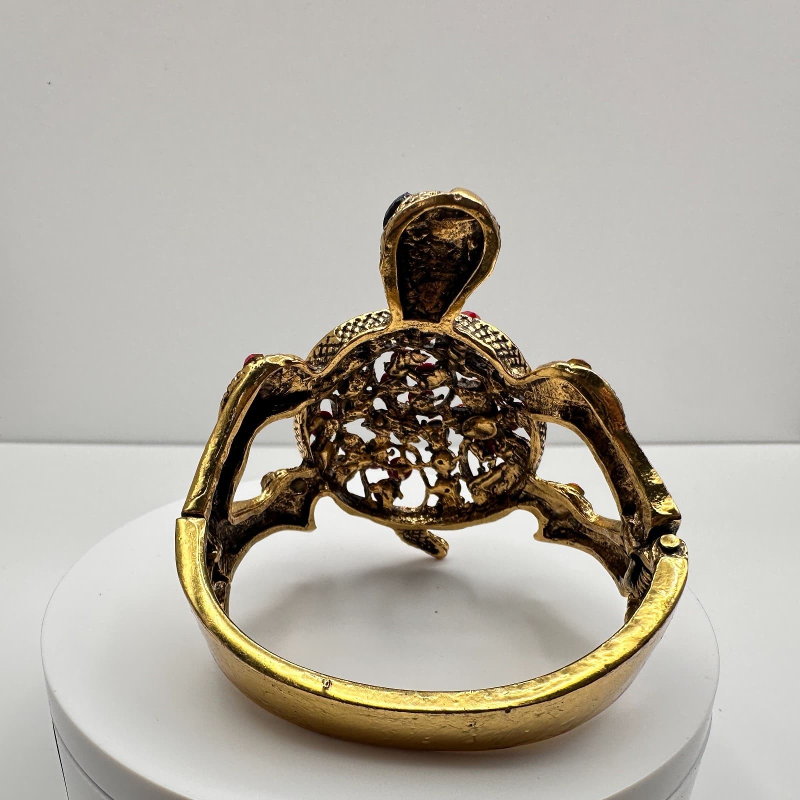 Vintage 90s Red Rhinestone Gold Tone Turtle Bracelet Women's Classic Jewelry - Thumbnail 7