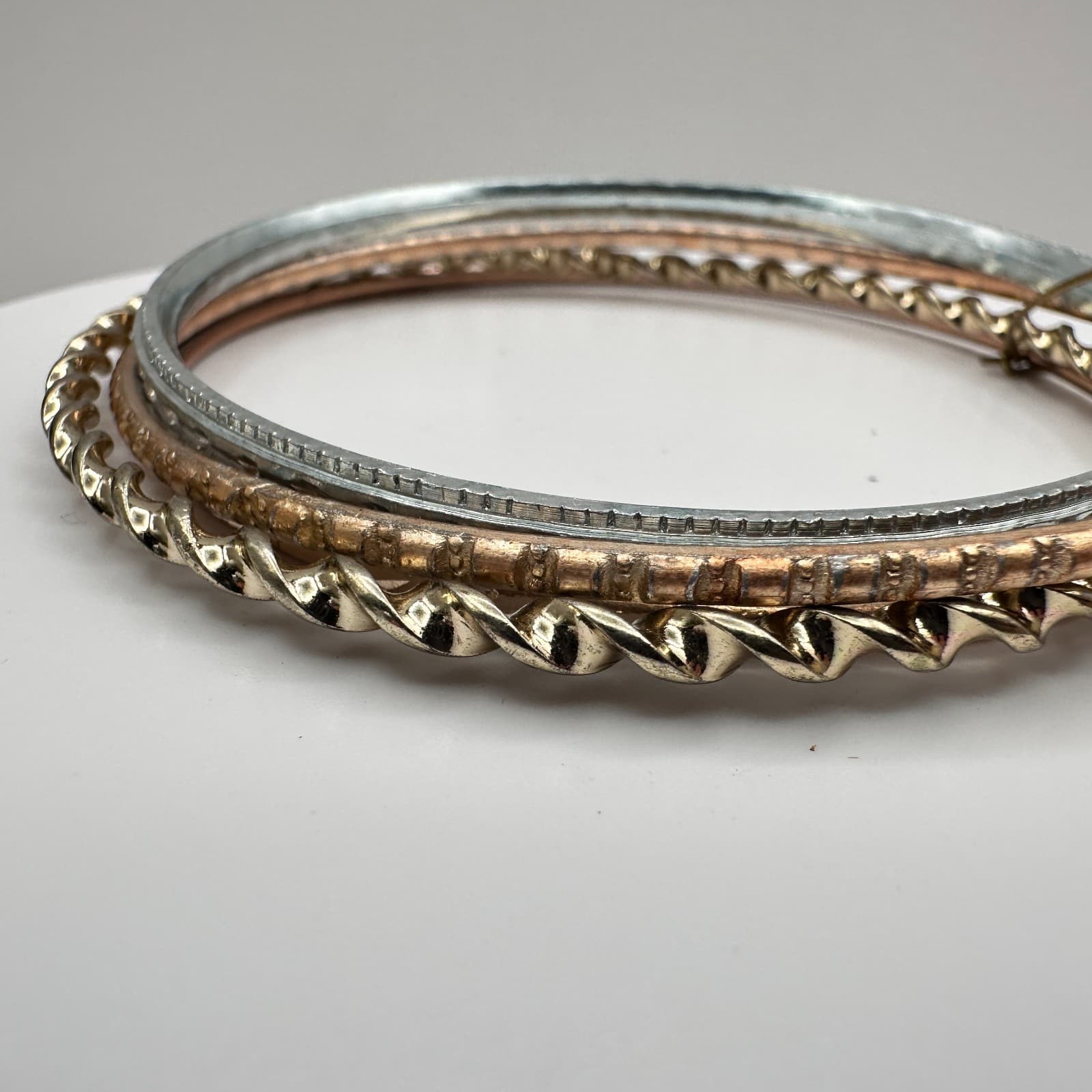 Vintage 90s Textured Bangle Set Boho Retro Women's Classic Fashion Jewelry - Thumbnail 3